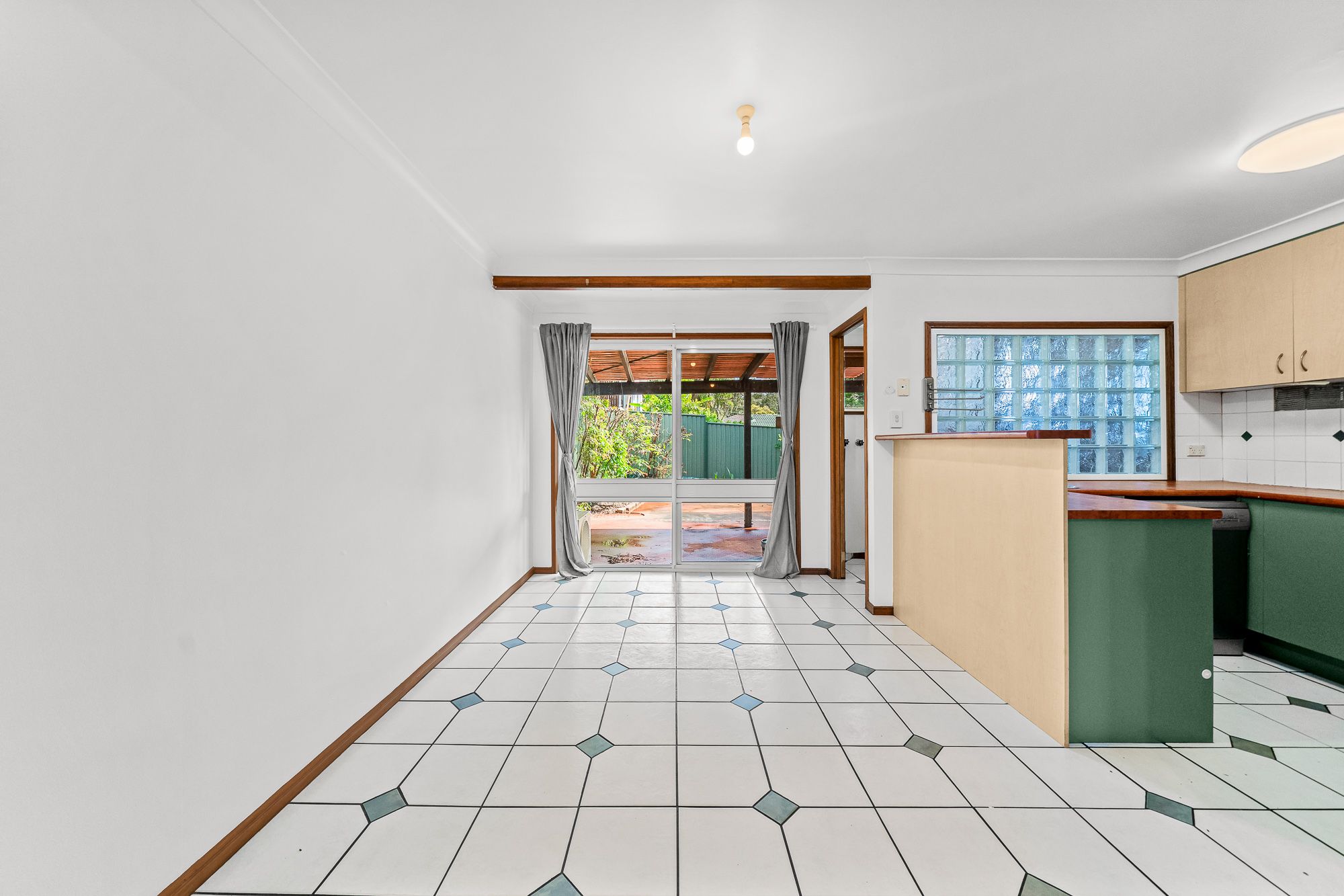30/18 Magellan Road — photo 11 of 28