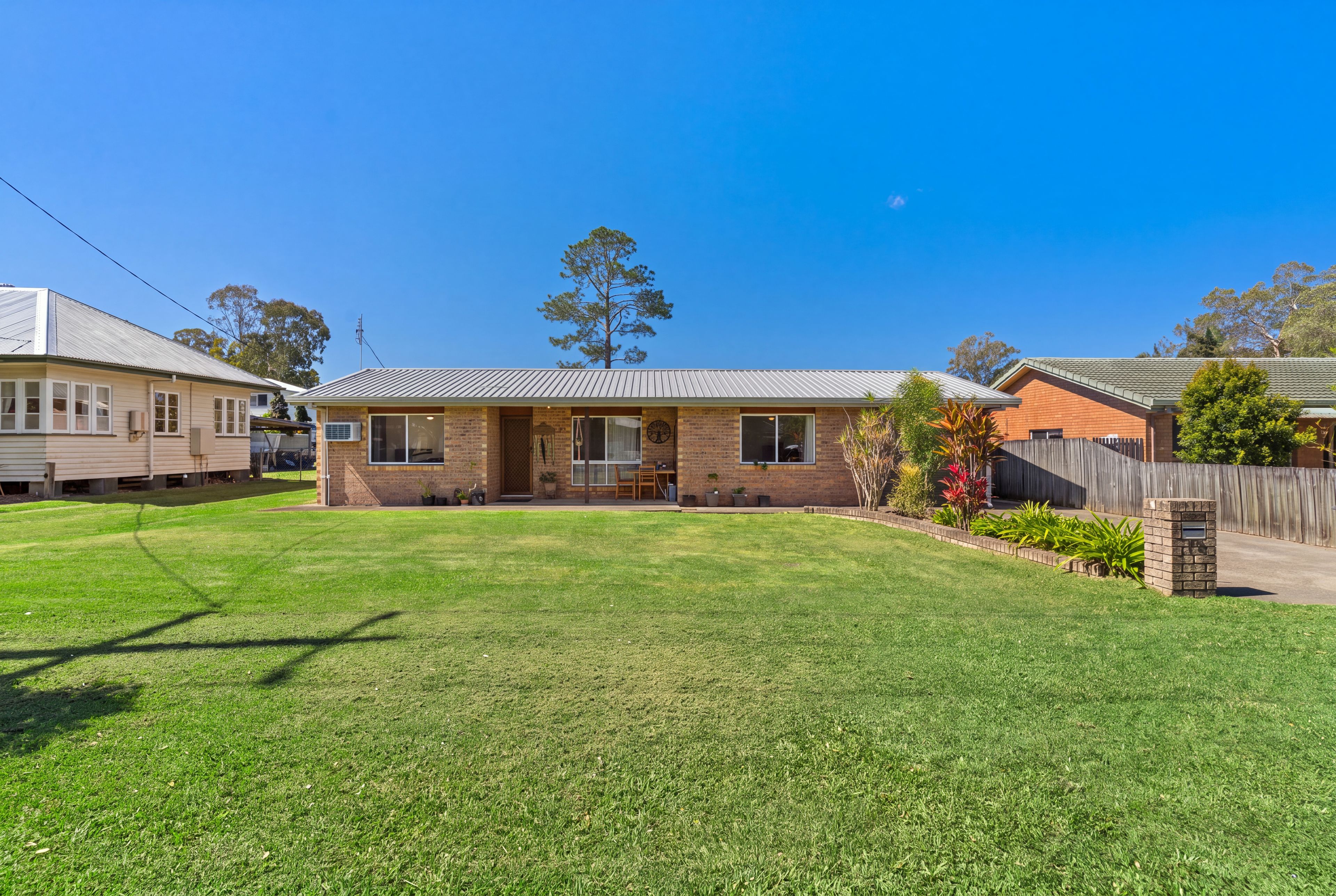 19 Maleny Street — photo 5 of 21