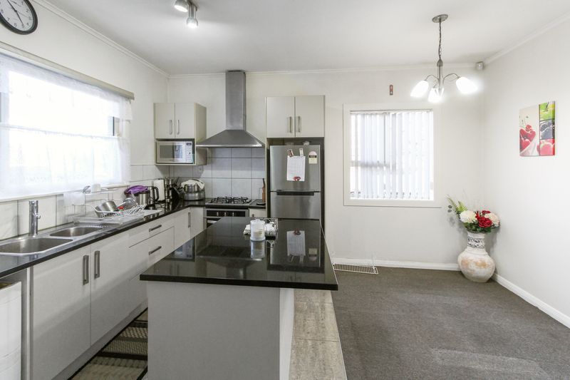11 Tidal Road, Mangere, Manukau City