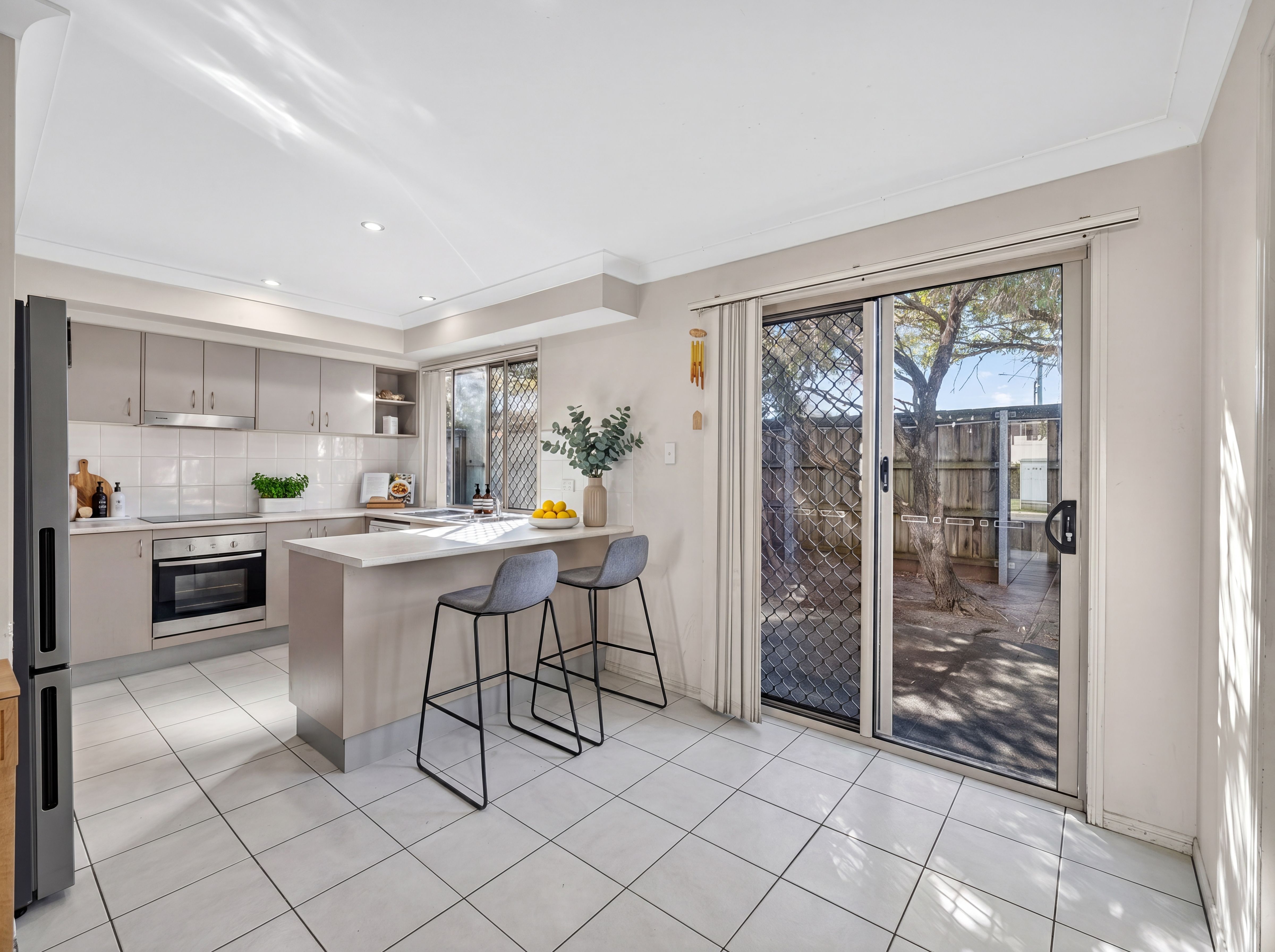 13/439 Elizabeth Avenue — photo 3 of 11