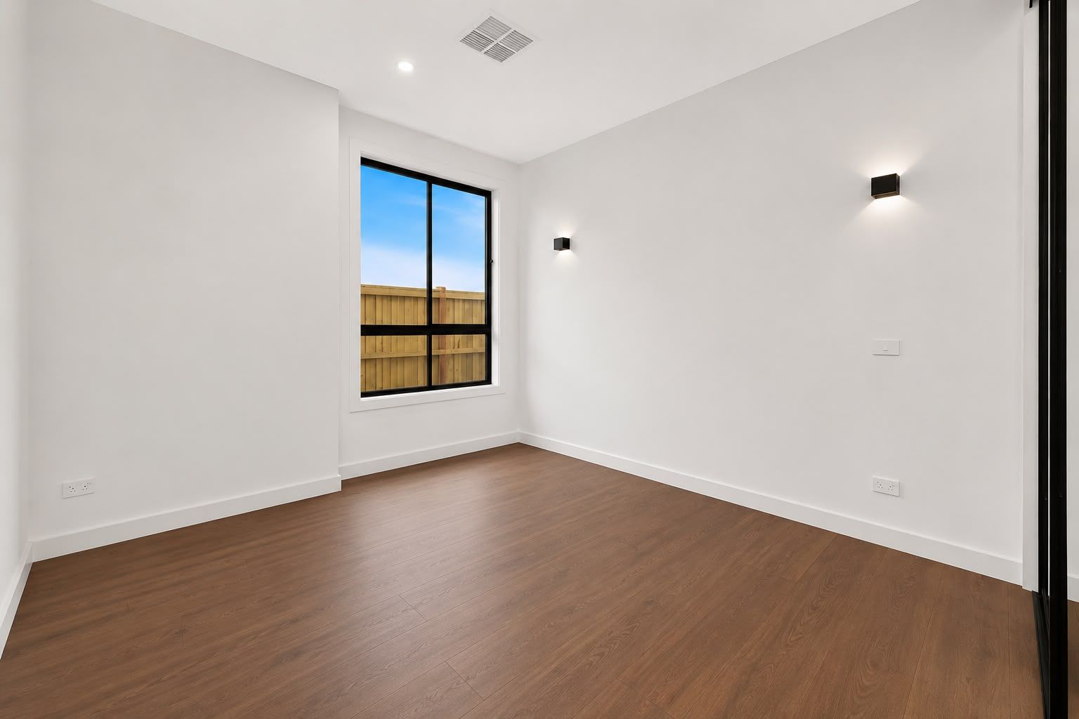 23 Wynnesward Street — photo 7 of 8
