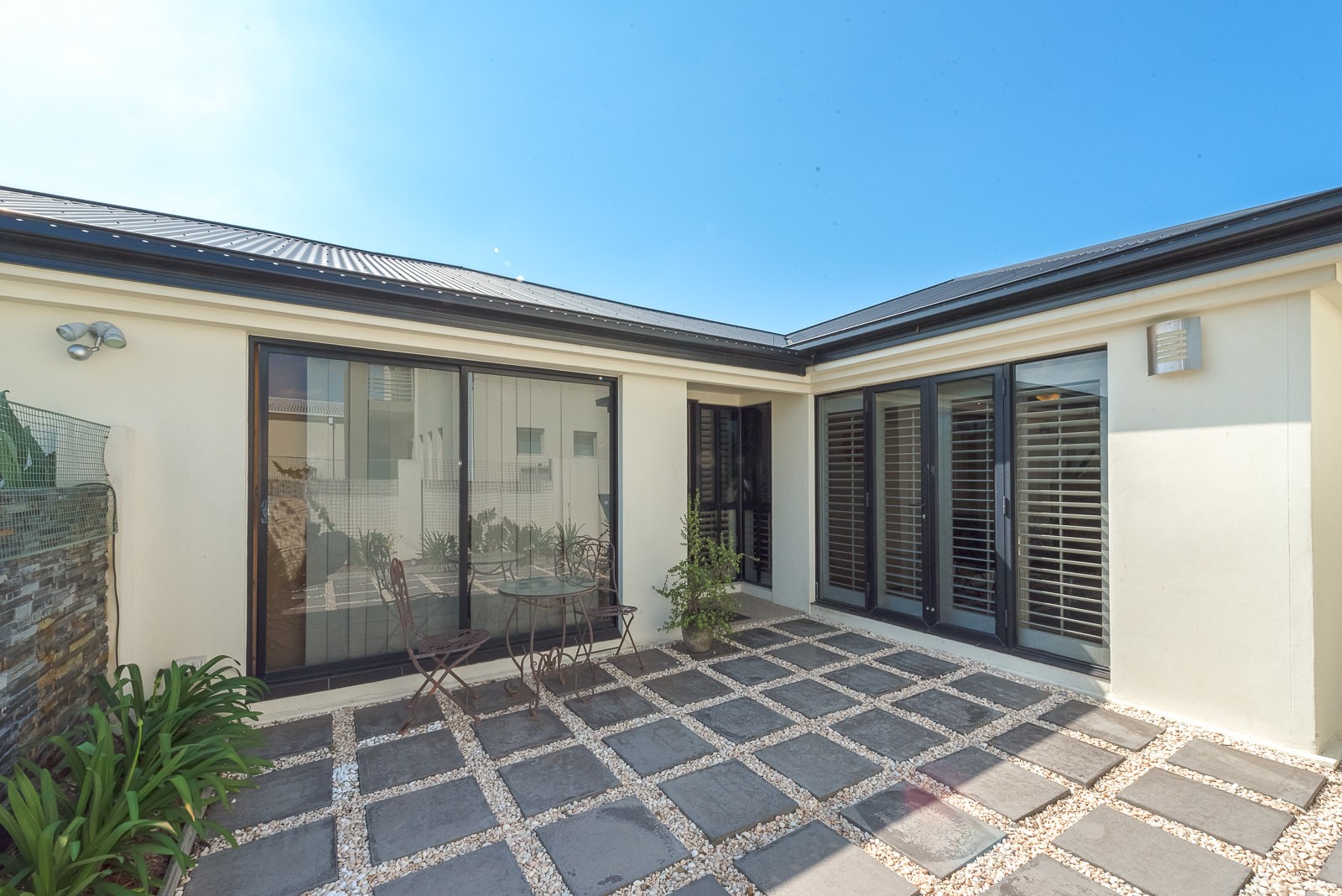 2/4 Heights Drive, Robina, QLD 4226