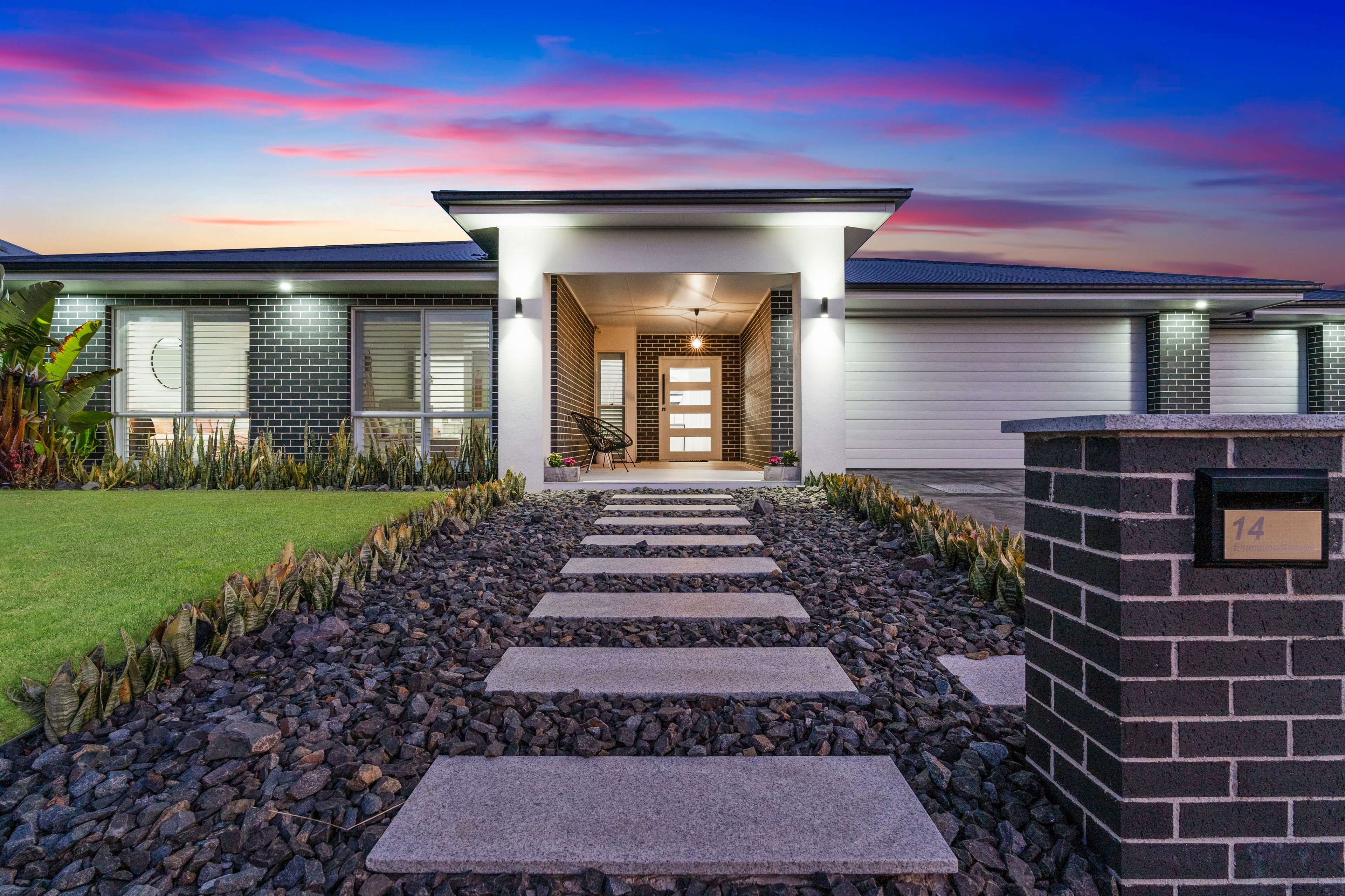 14 Emmaline Avenue, The Oaks, NSW 2570