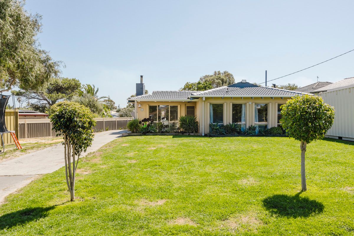 11 Mitchell Place — photo 4 of 27