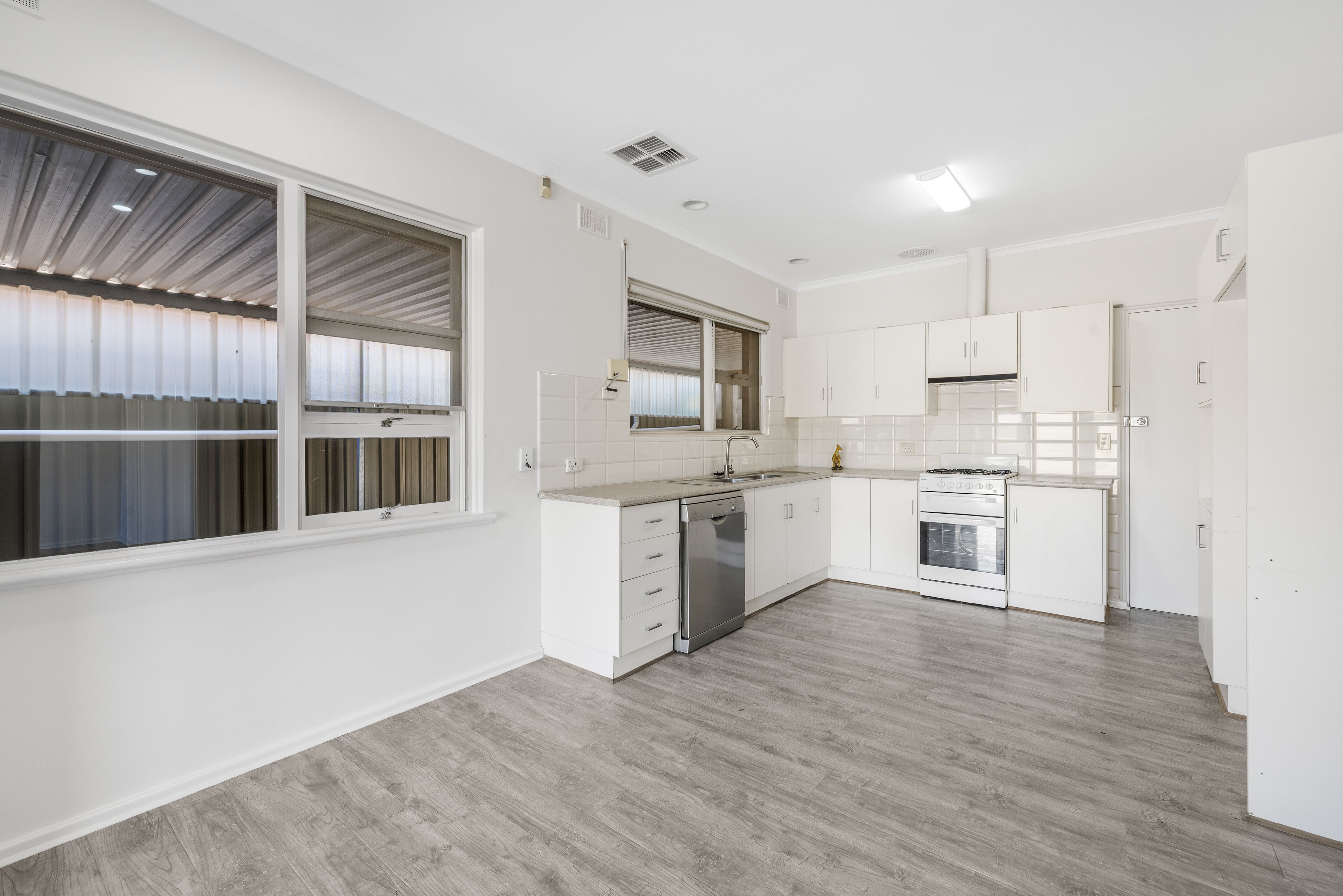 41 Curbur Avenue, Pooraka, SA 5095 - Sold House - Ray White Prospect