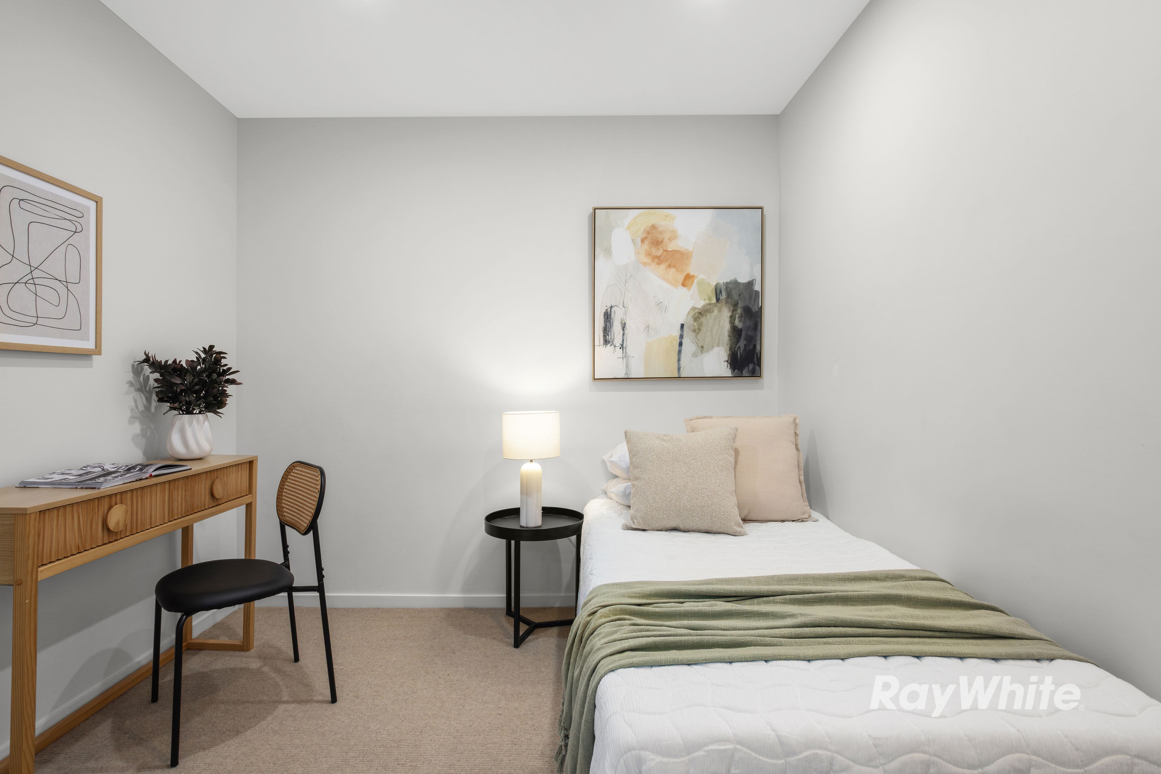 303/2A Clarence Street — photo 5 of 7