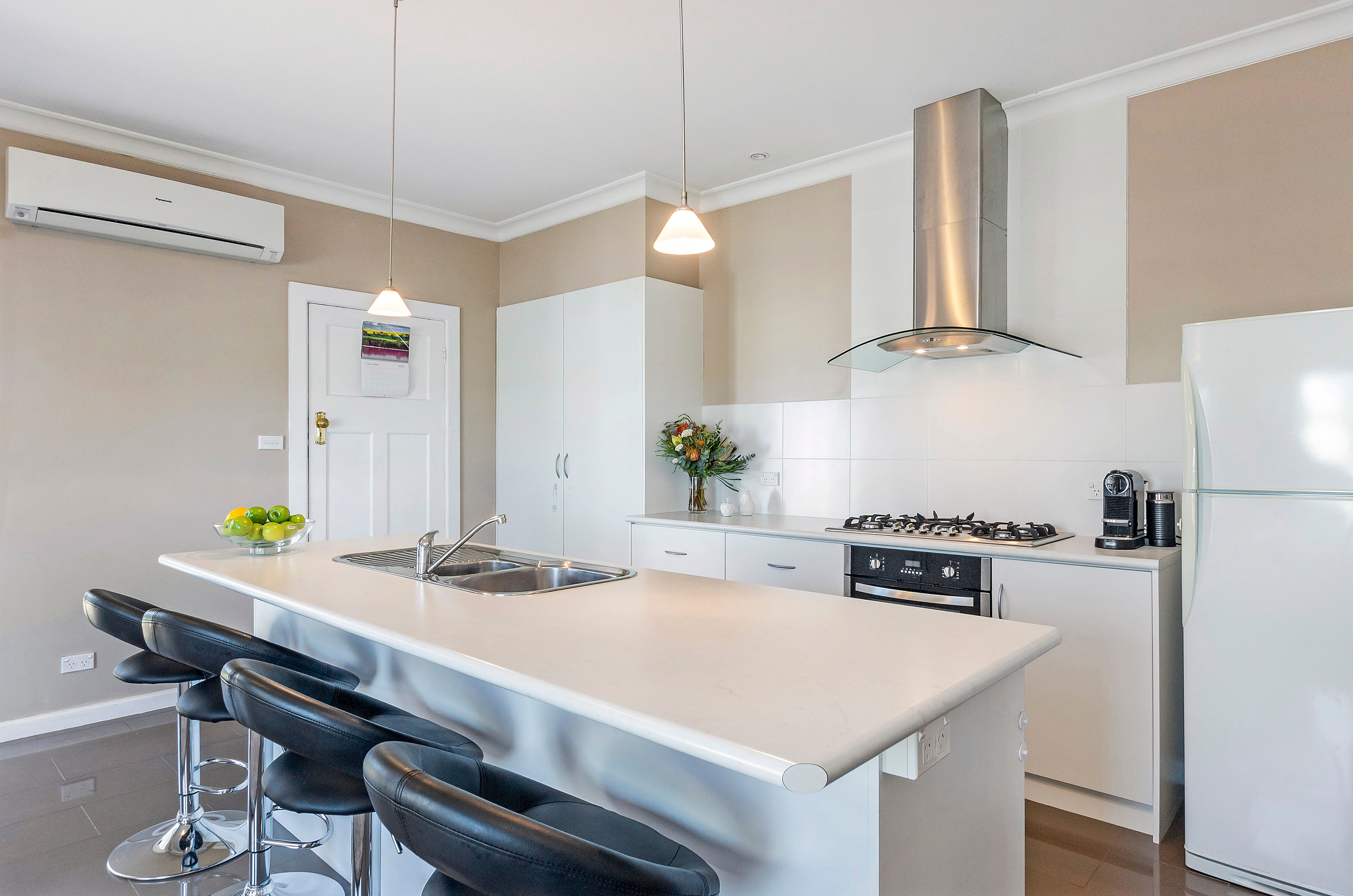 72 Dowling Street, Mortlake, VIC 3272