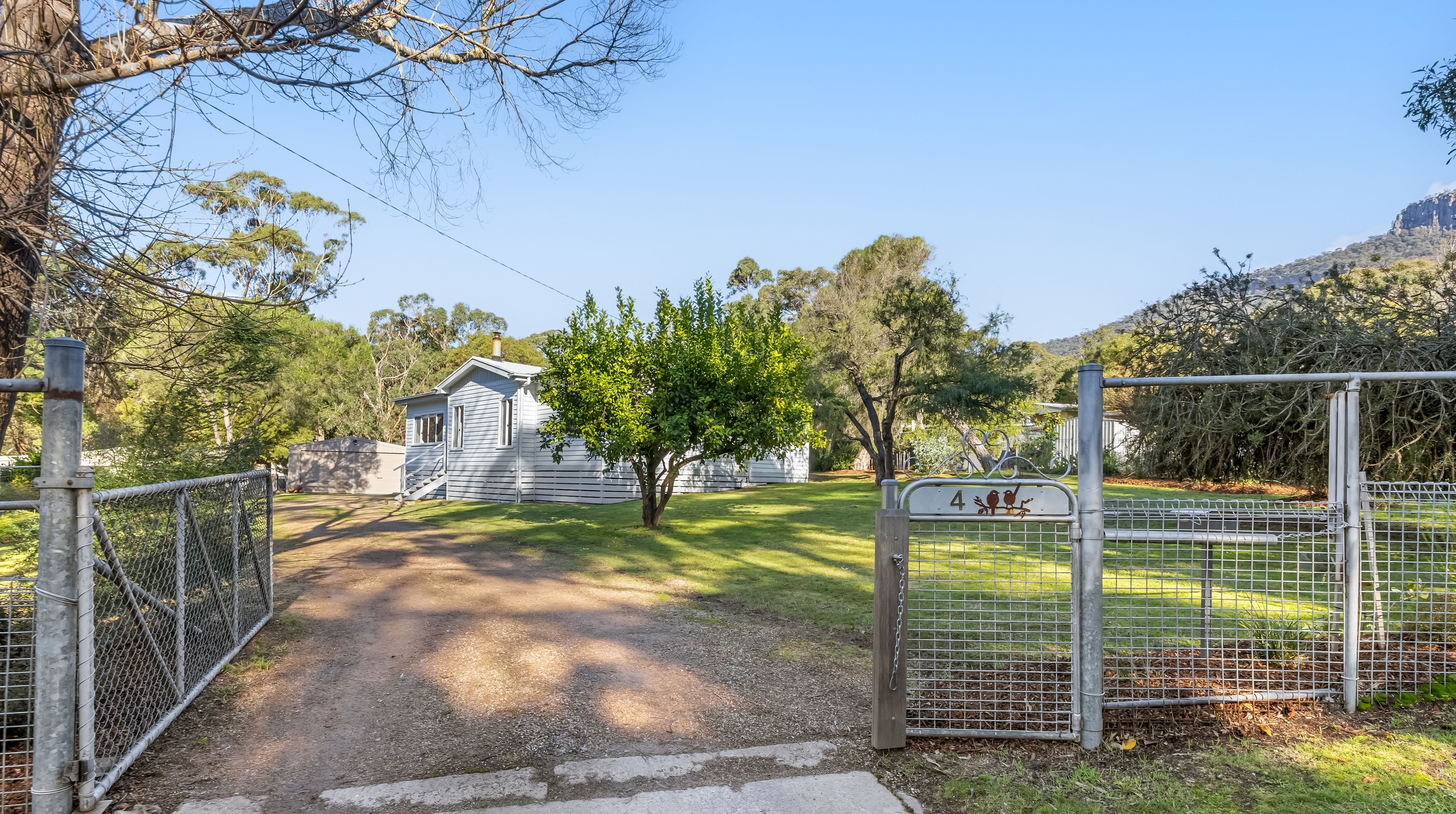 4 Sundial Avenue, Halls Gap, VIC 3381