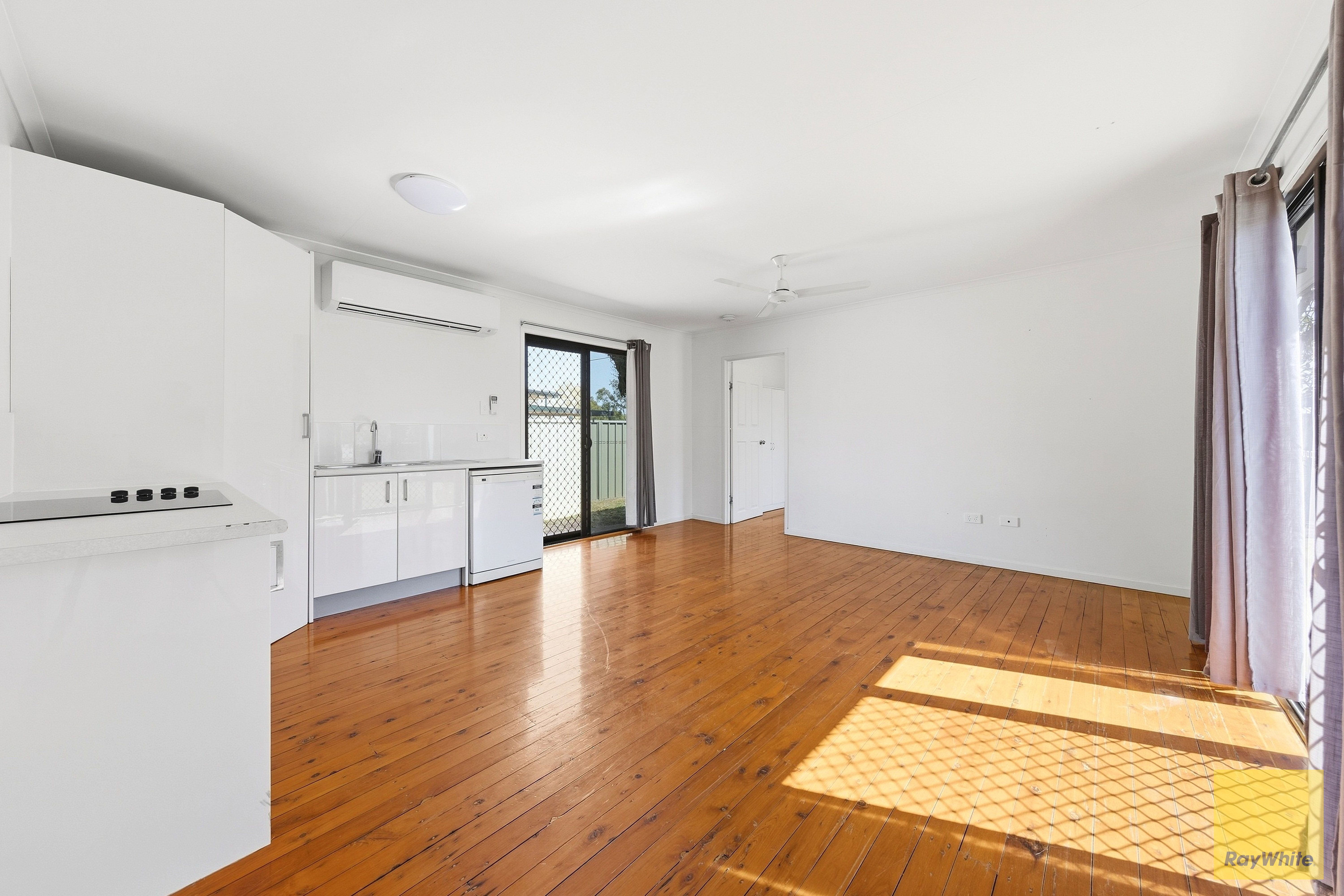 4 Racecourse Road — photo 9 of 14