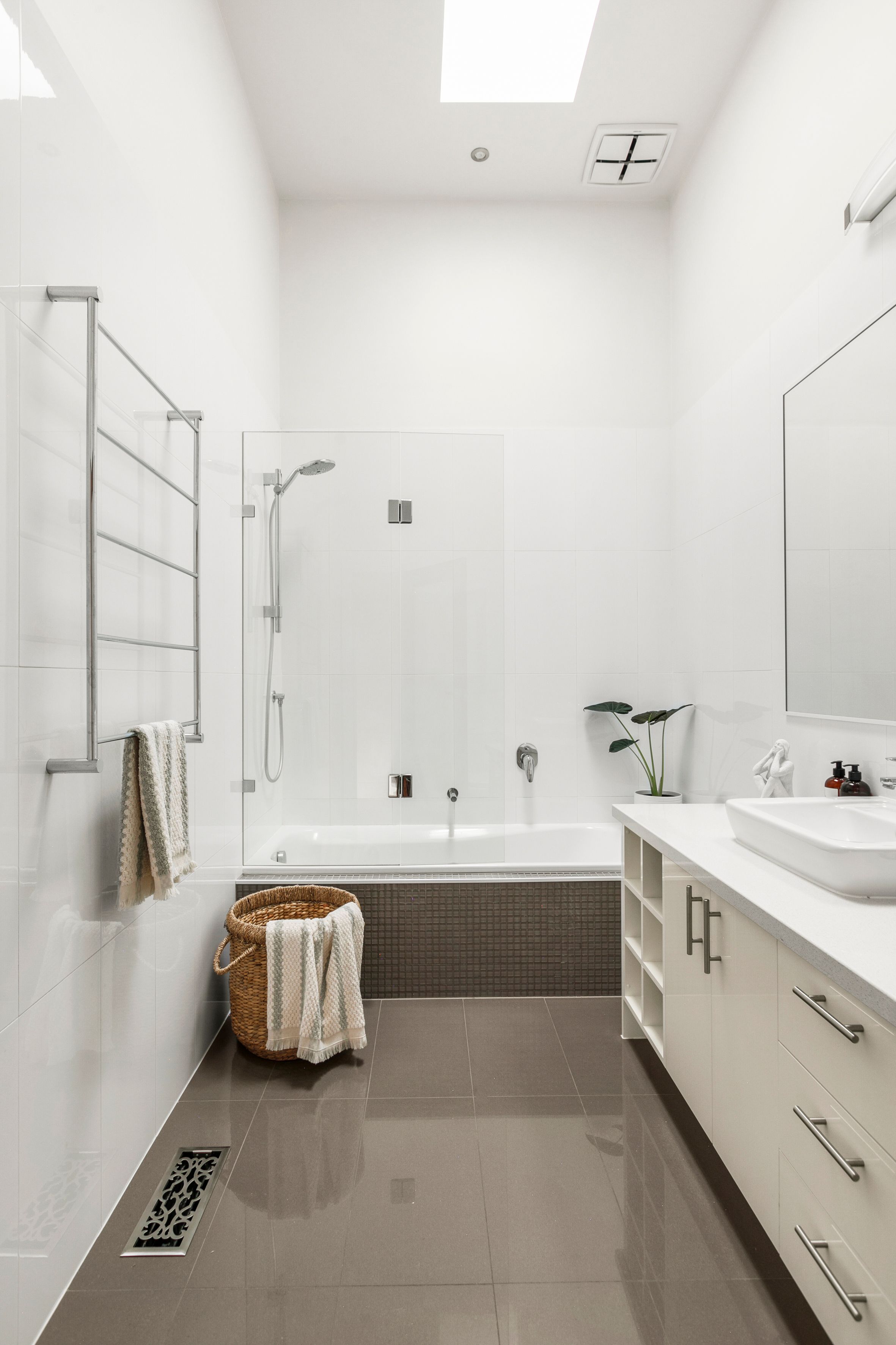 127 Rennie Street — photo 10 of 19