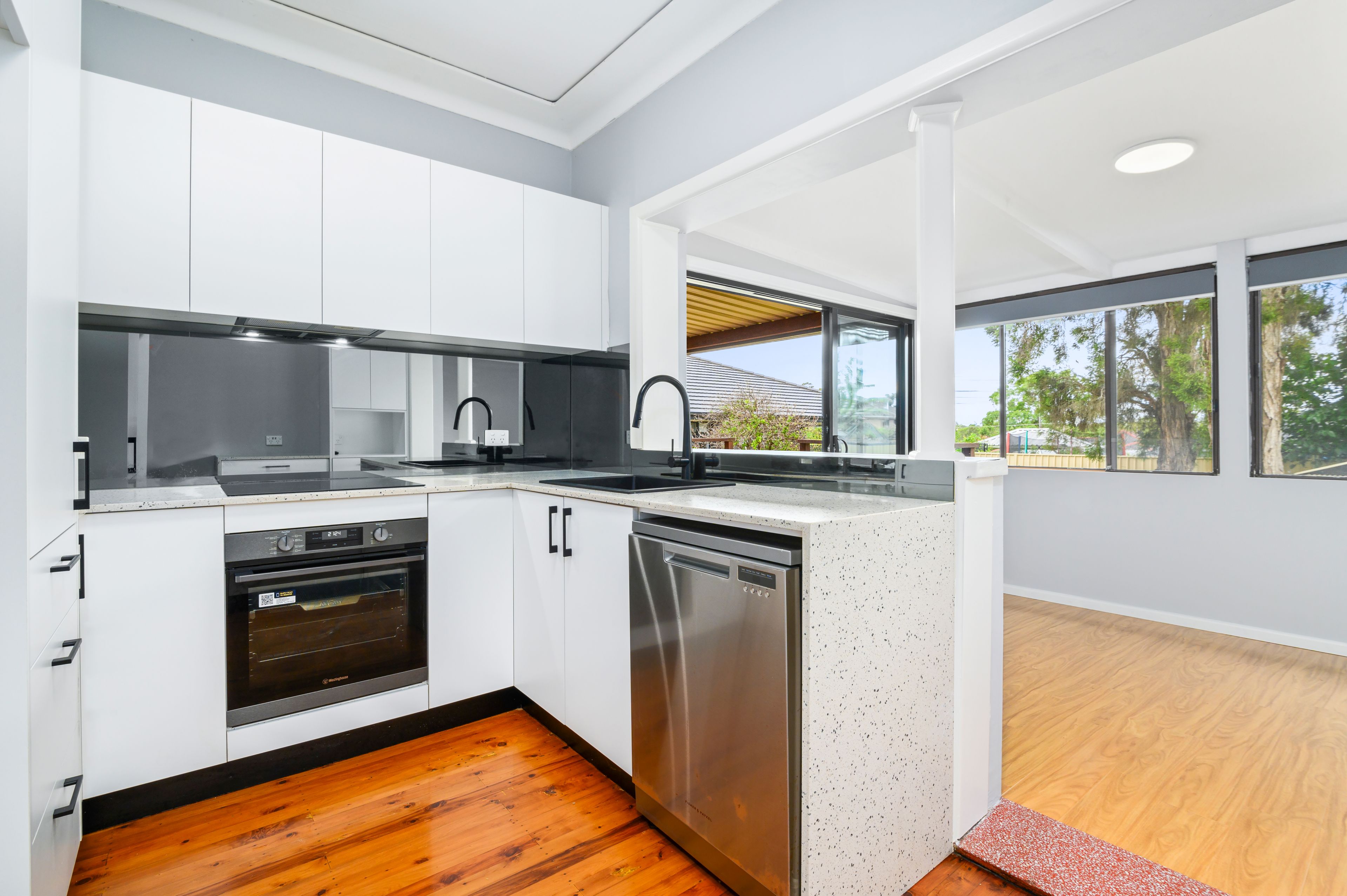 18 Craig Avenue, Oxley Park, NSW 2760