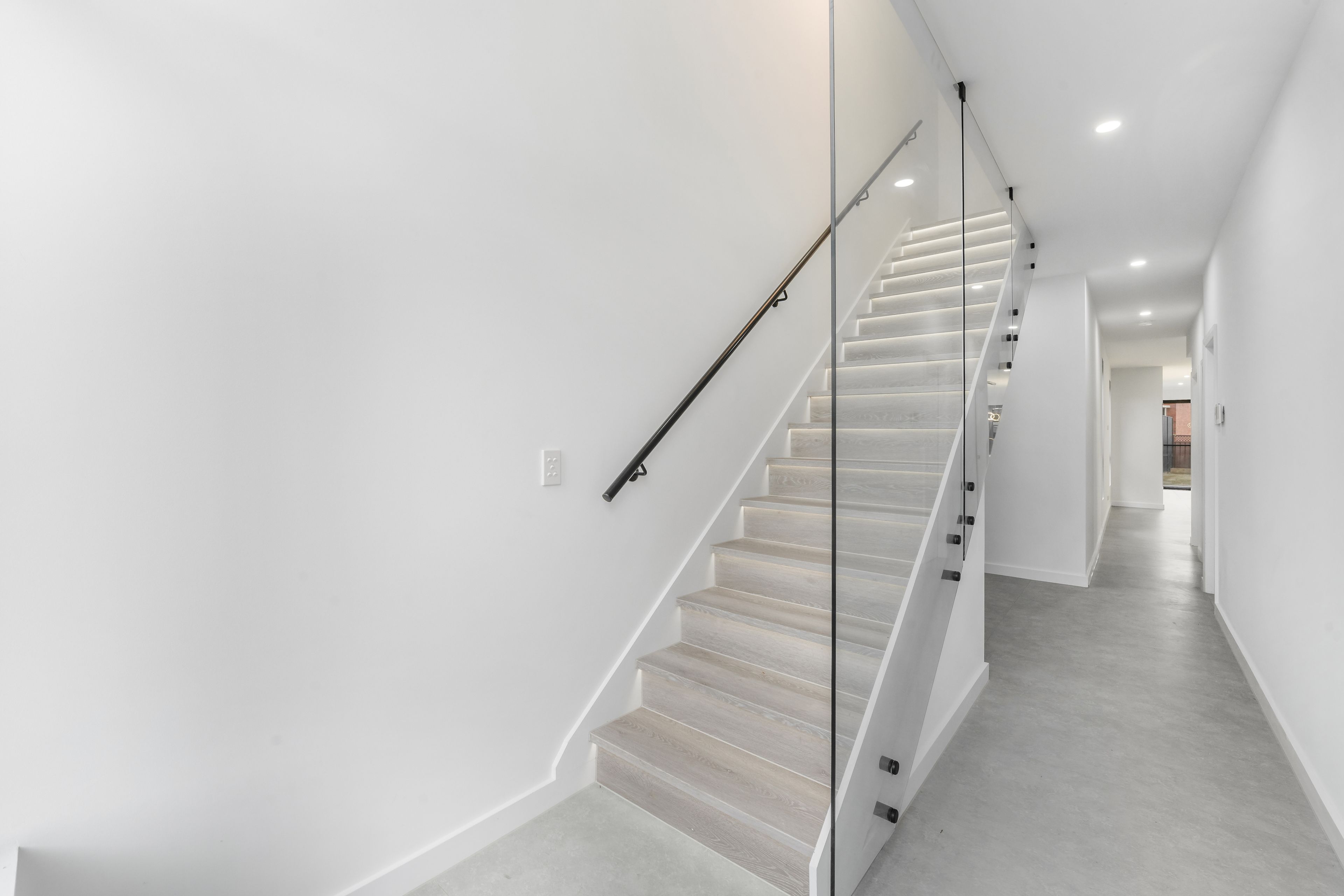 1/2 Wych Avenue, Lurnea, NSW 2170