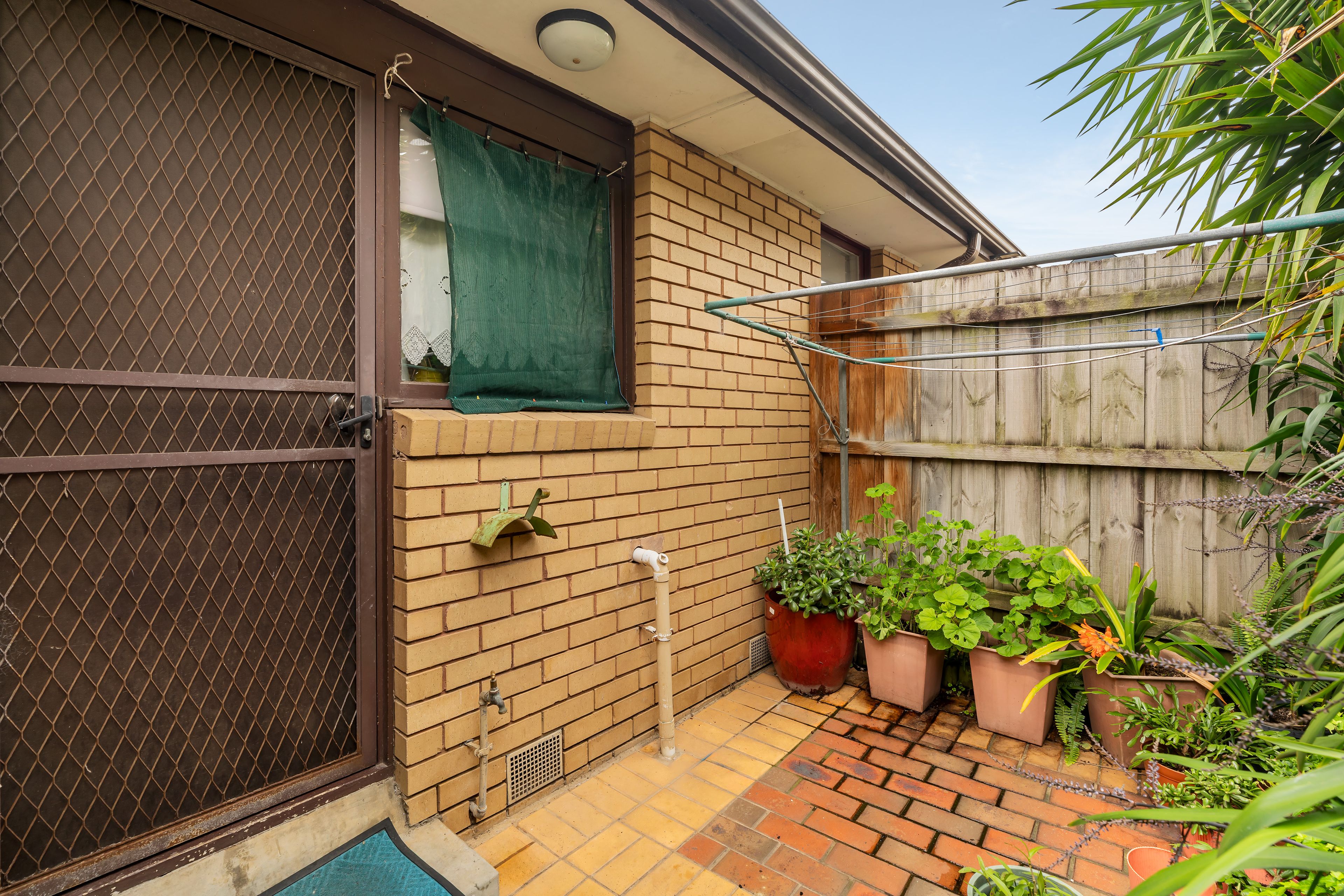 1/13 Crewe Road — photo 7 of 8