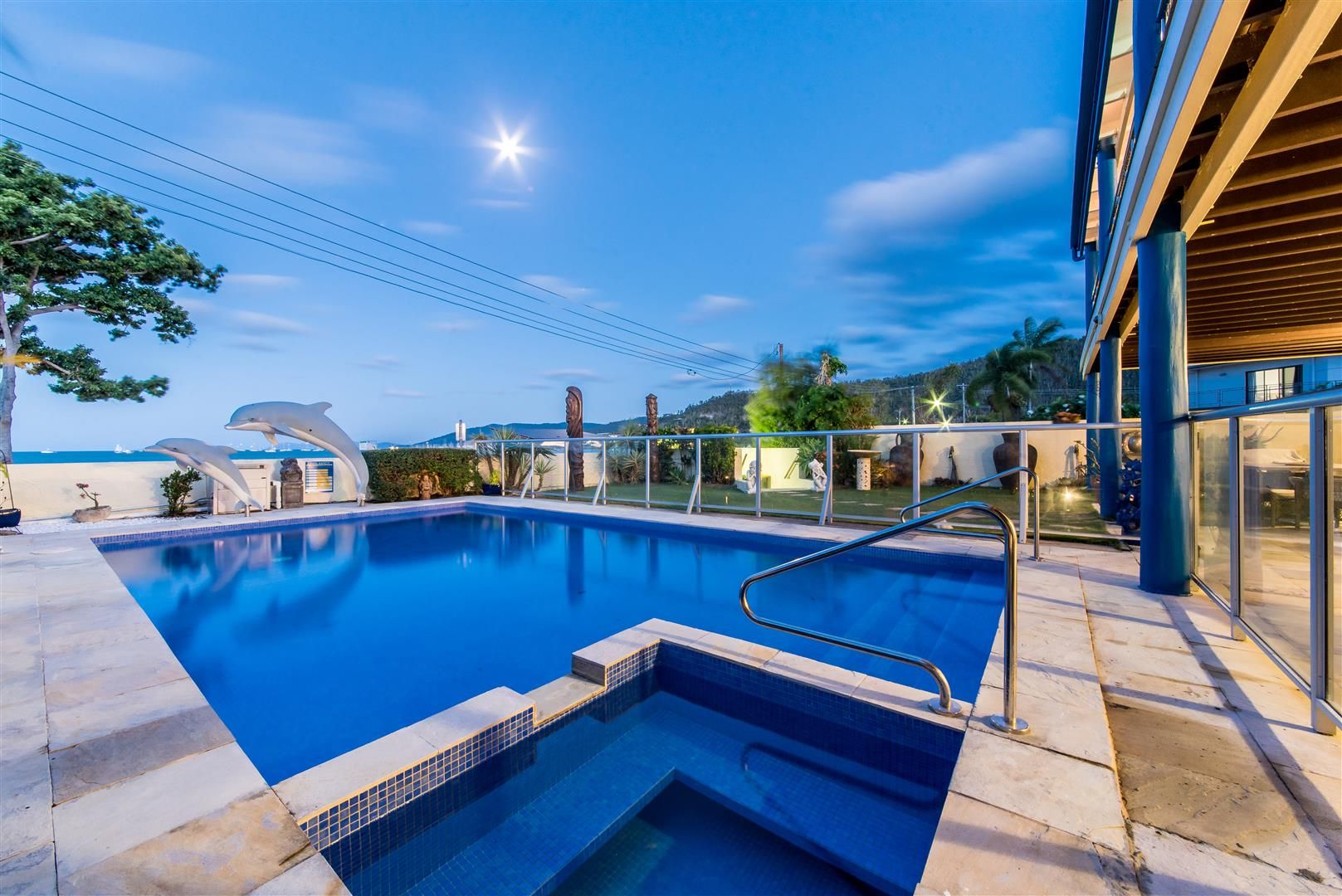 30 Coral Esplanade, Cannonvale QLD 4802