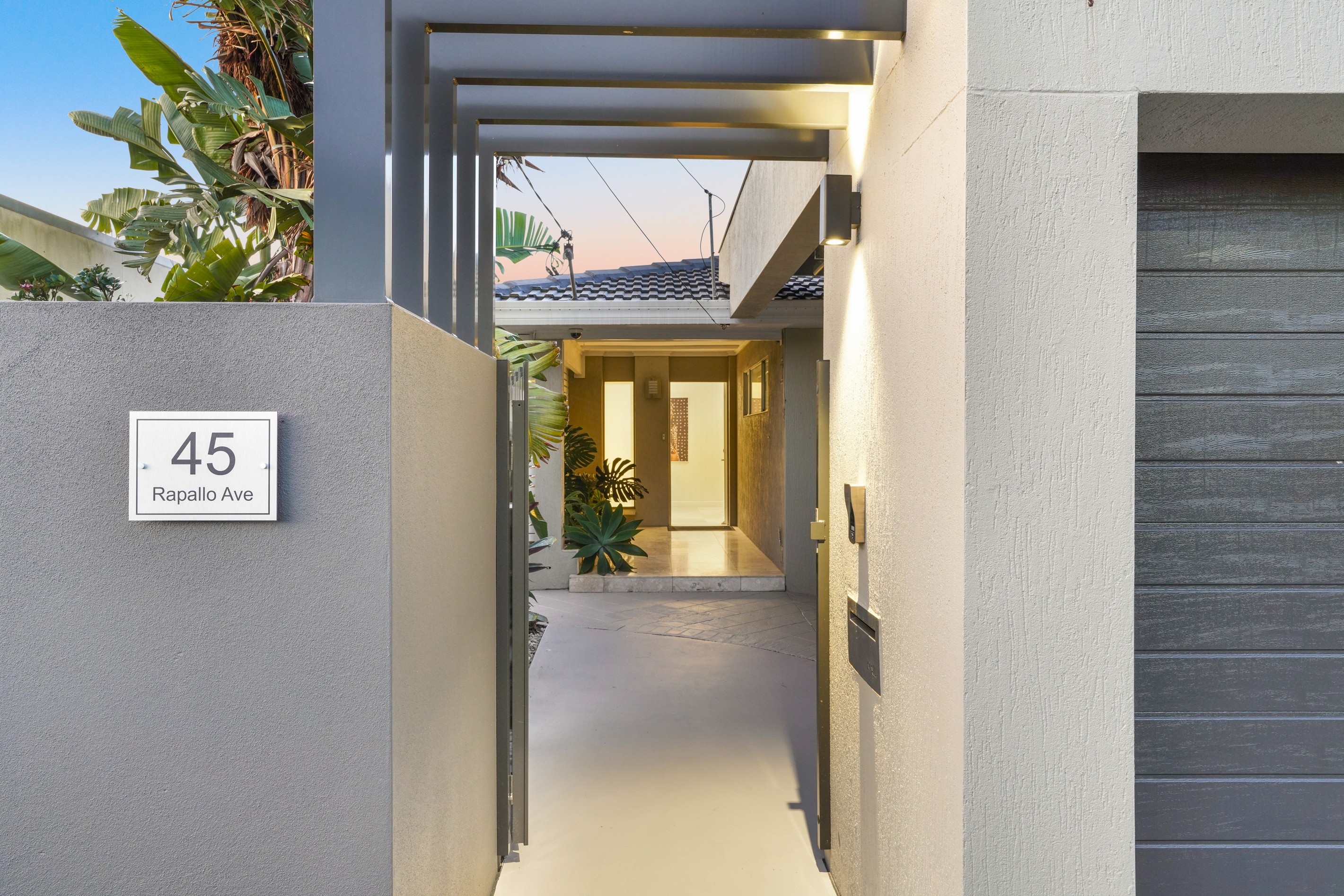 45 Rapallo Avenue, Isle Of Capri, QLD 4217