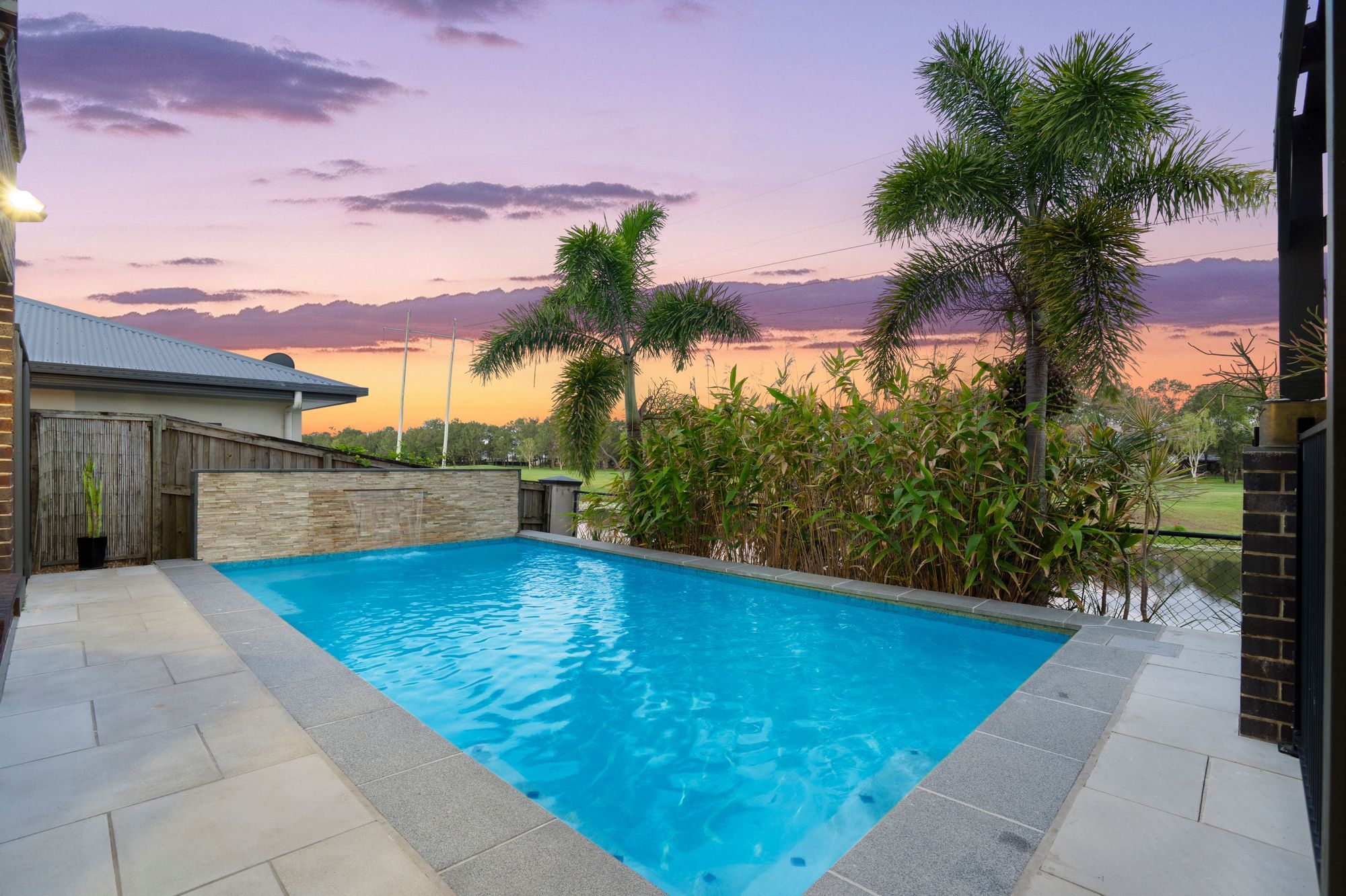 25 Lake Breeze Drive, Windaroo, QLD 4207