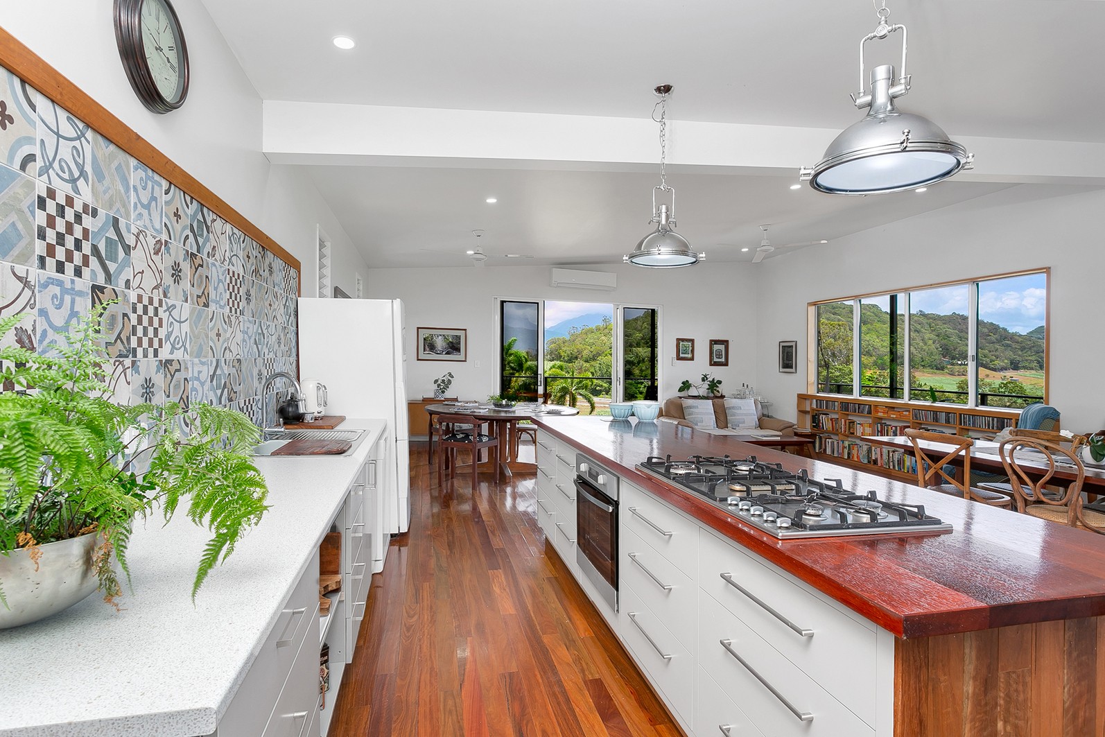 37 Francis Road, Killaloe, QLD 4877