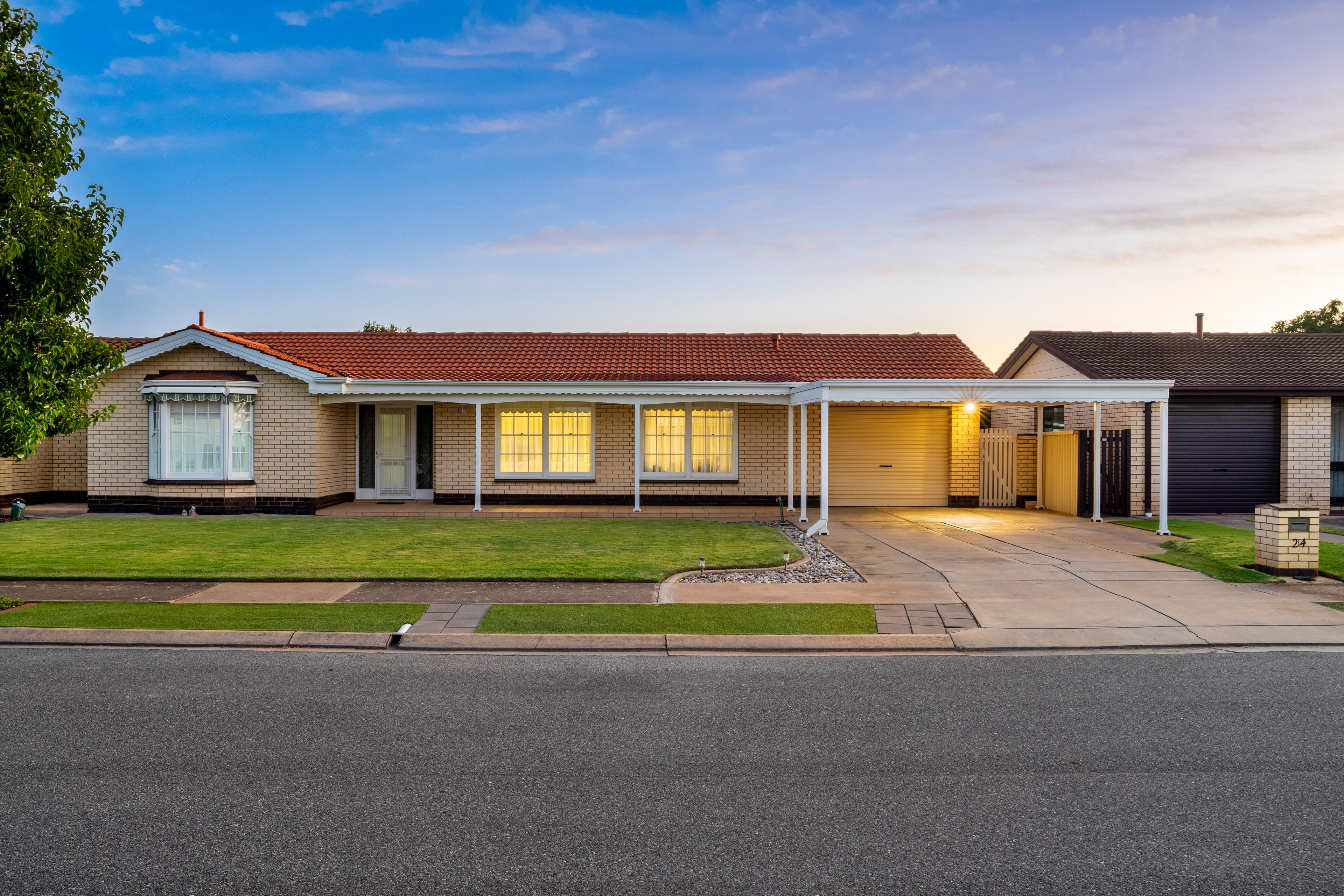 24 Sierra Avenue, Grange, SA 5022