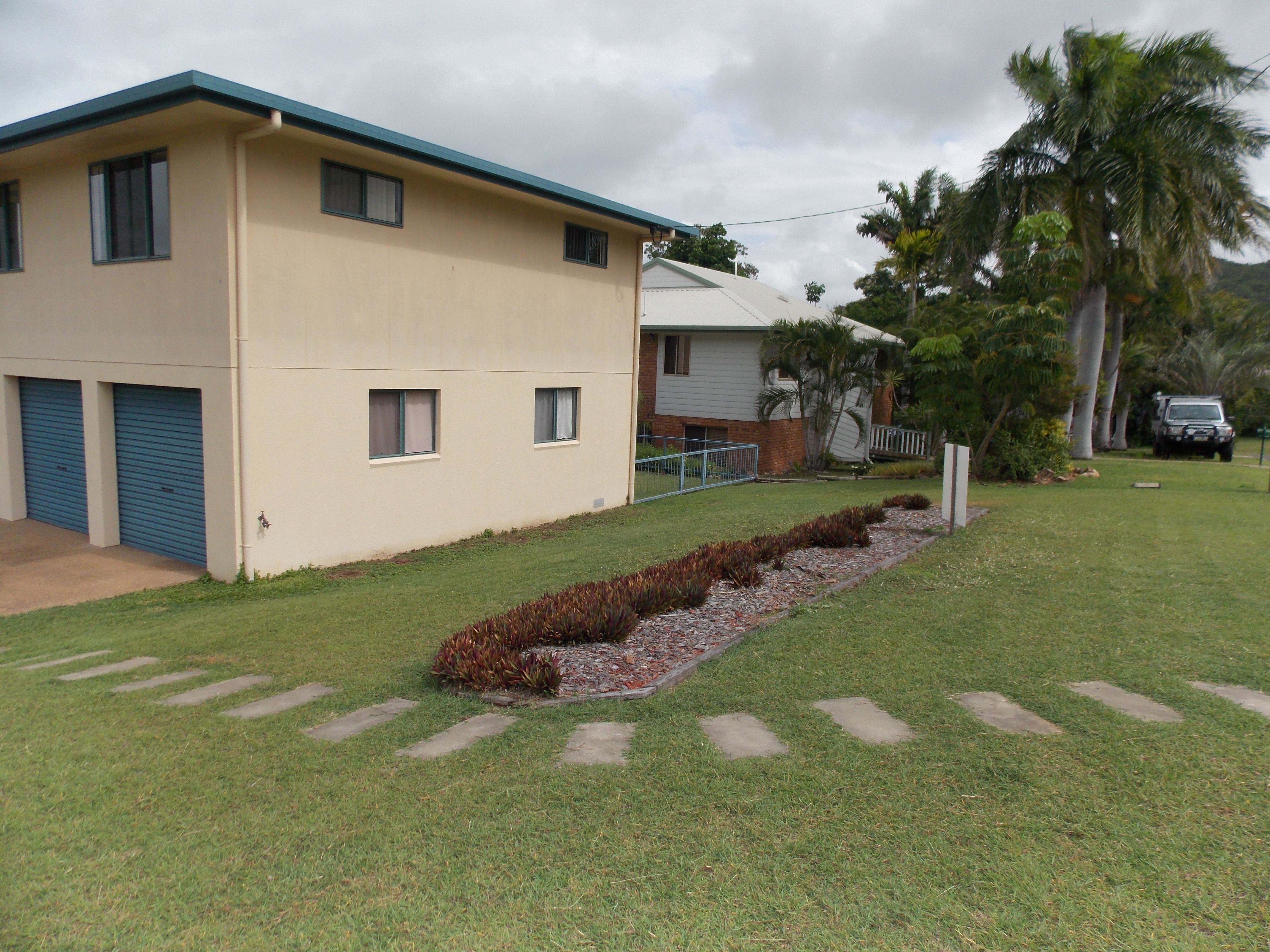 33 Olympia Avenue, Pacific Heights, QLD 4703