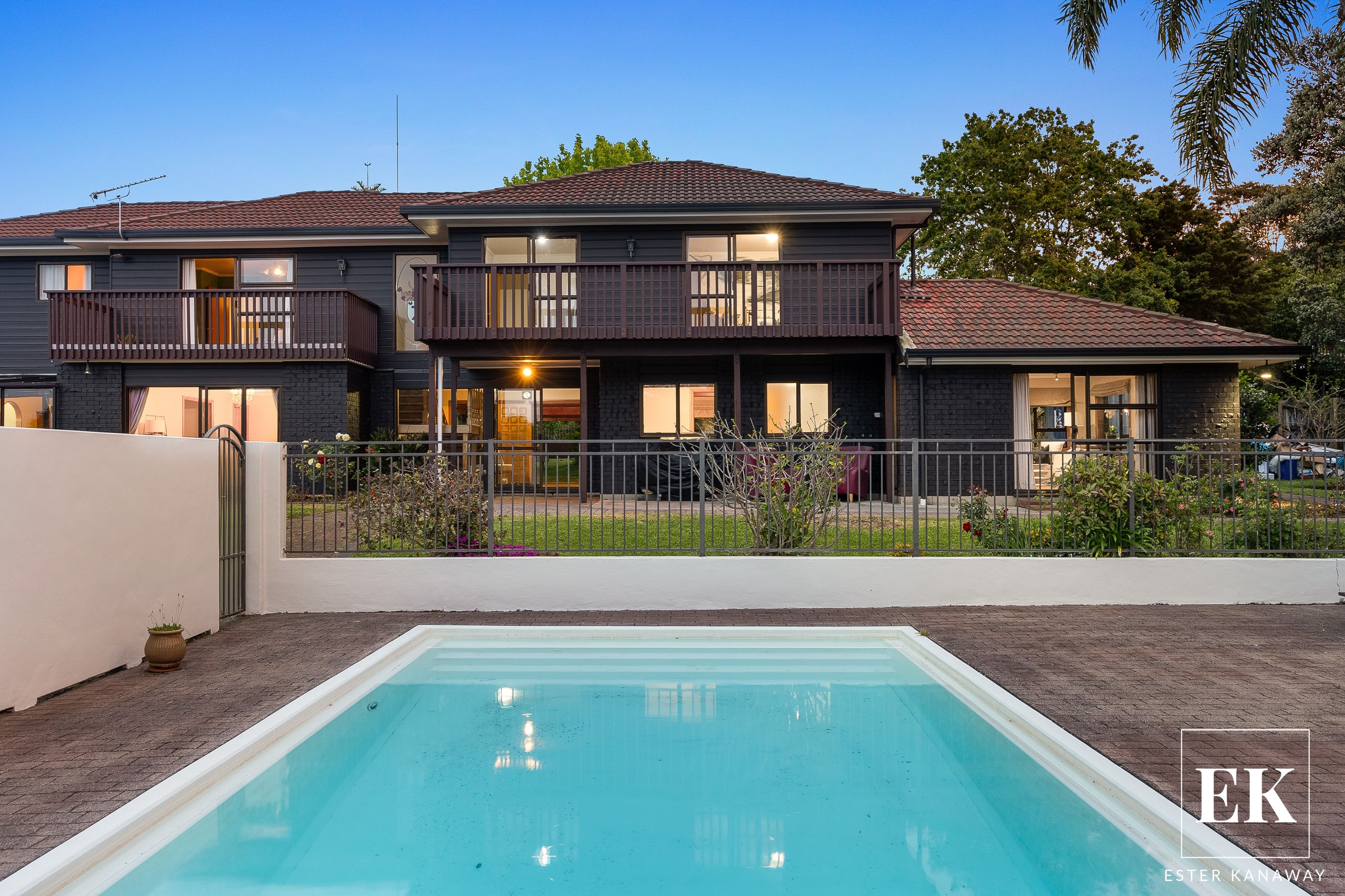 21 Laingfield Terrace, Laingholm, Waitakere City