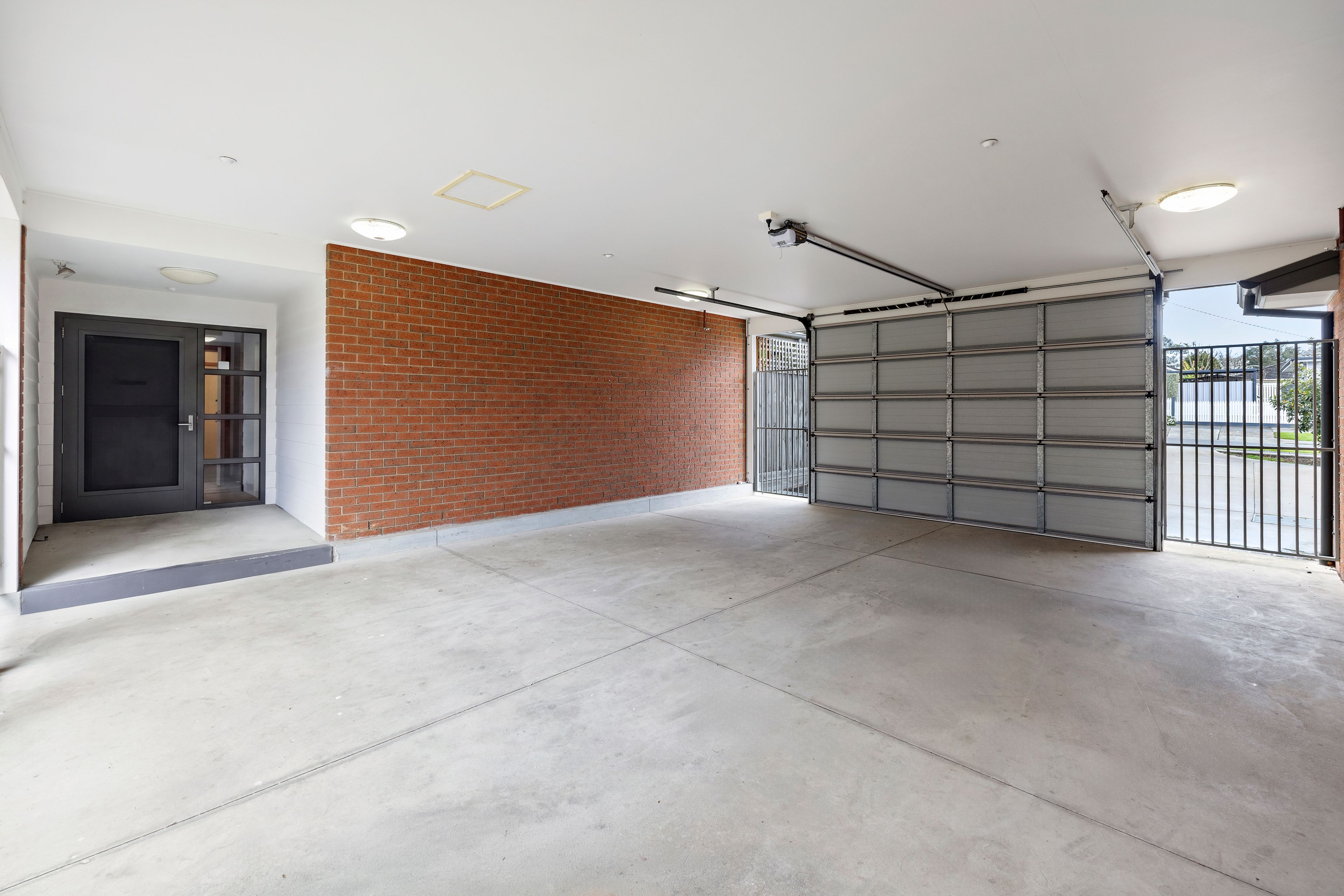 2-4 Willison Street — photo 13 of 20