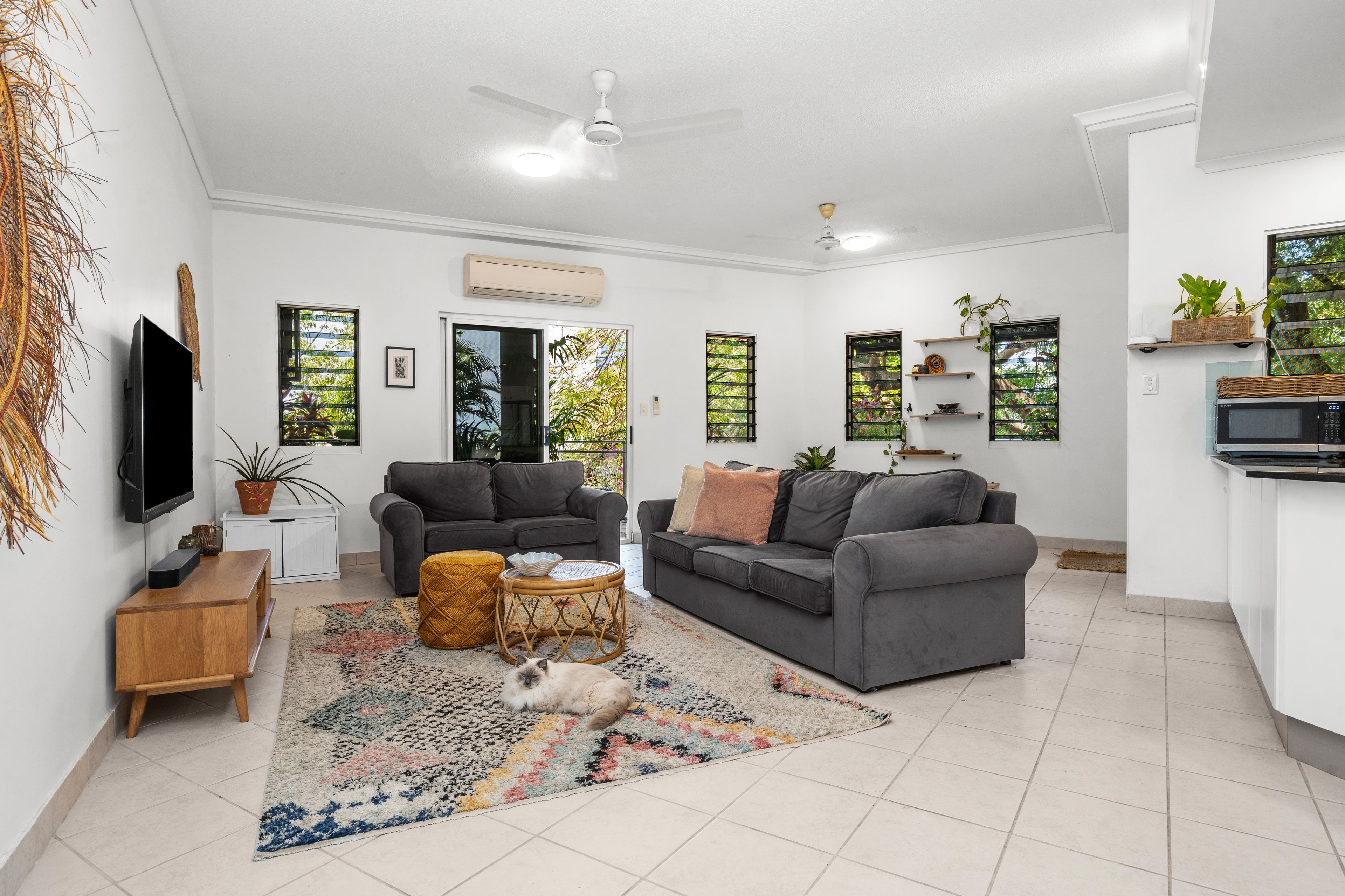 1/5 Cardona Court — photo 4 of 26