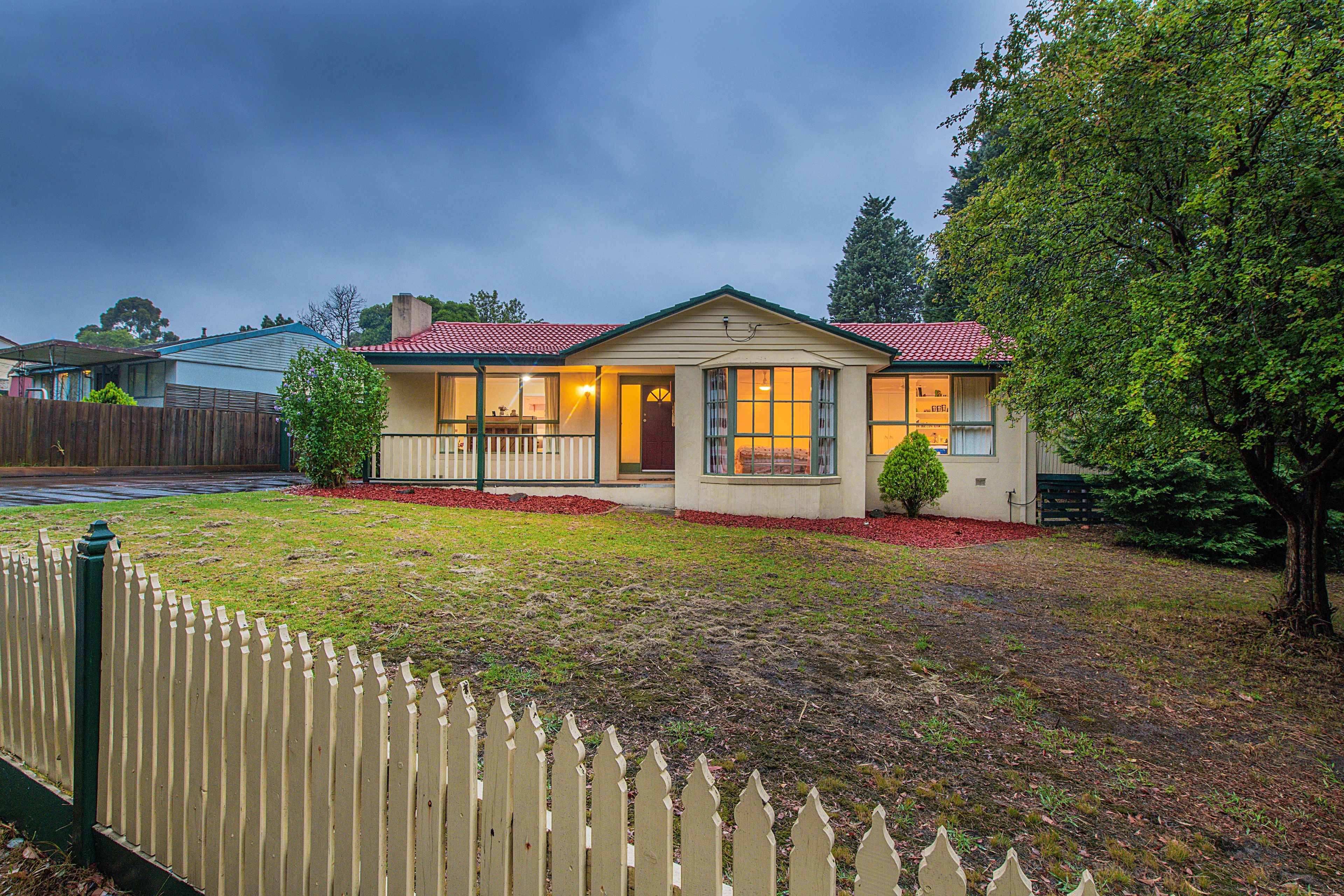2 Lloyd Street, Knoxfield, VIC 3180