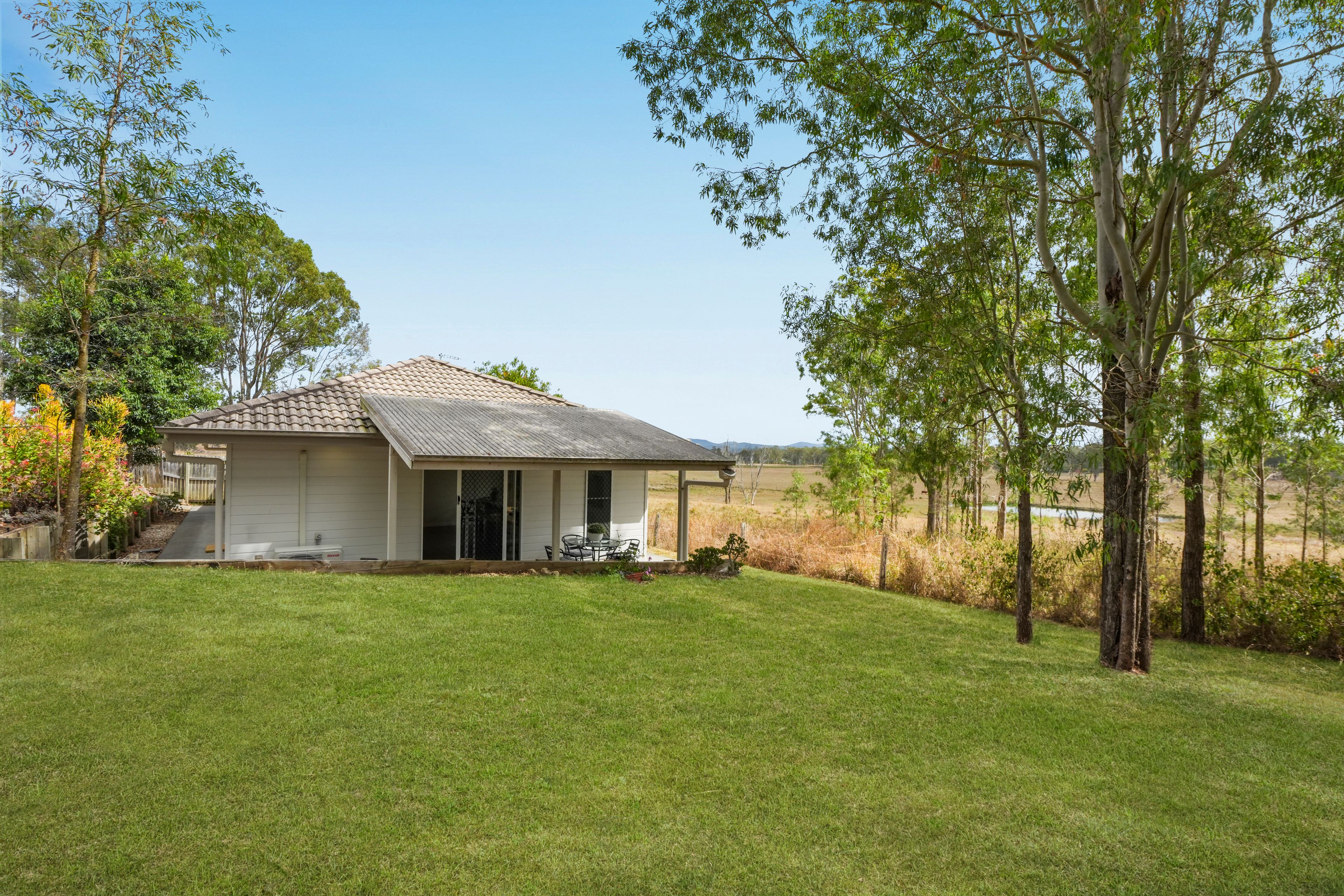 5936 Mount Lindesay Highway — photo 12 of 30