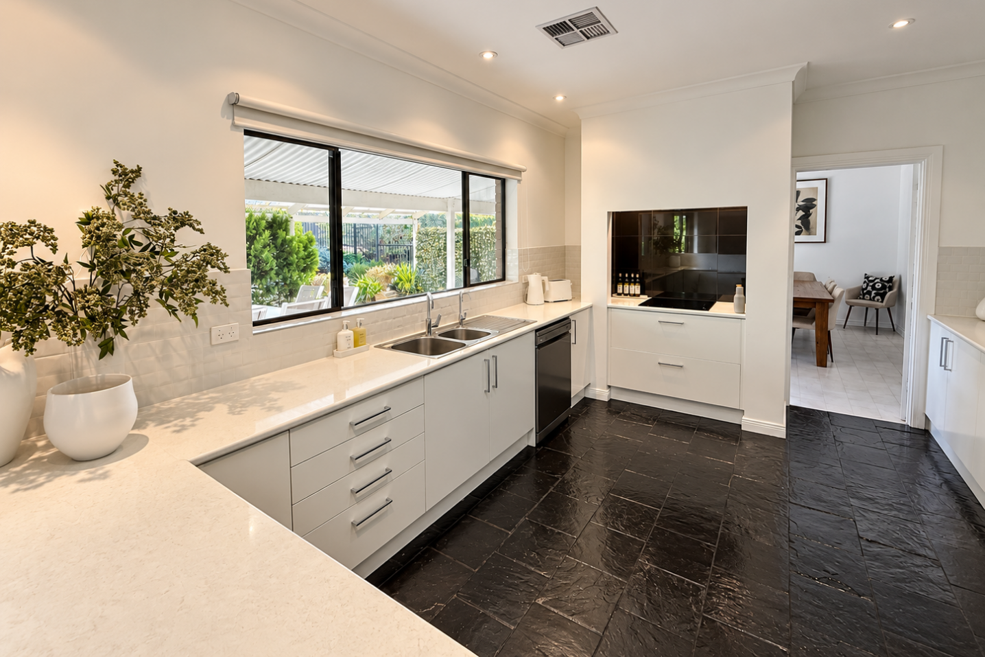 497 Balmoral Road — photo 8 of 21