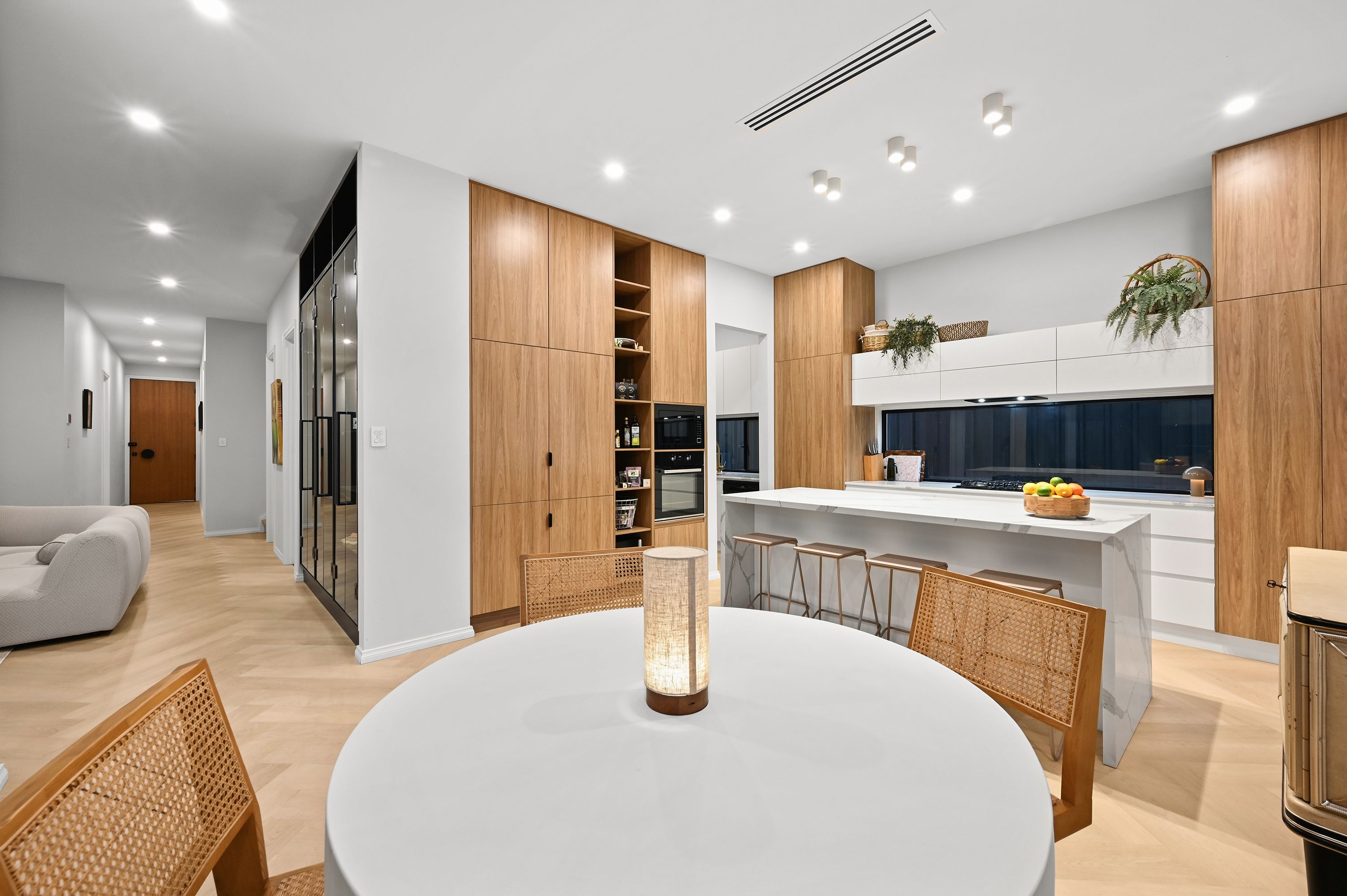 3 Burnett Crescent — photo 16 of 30