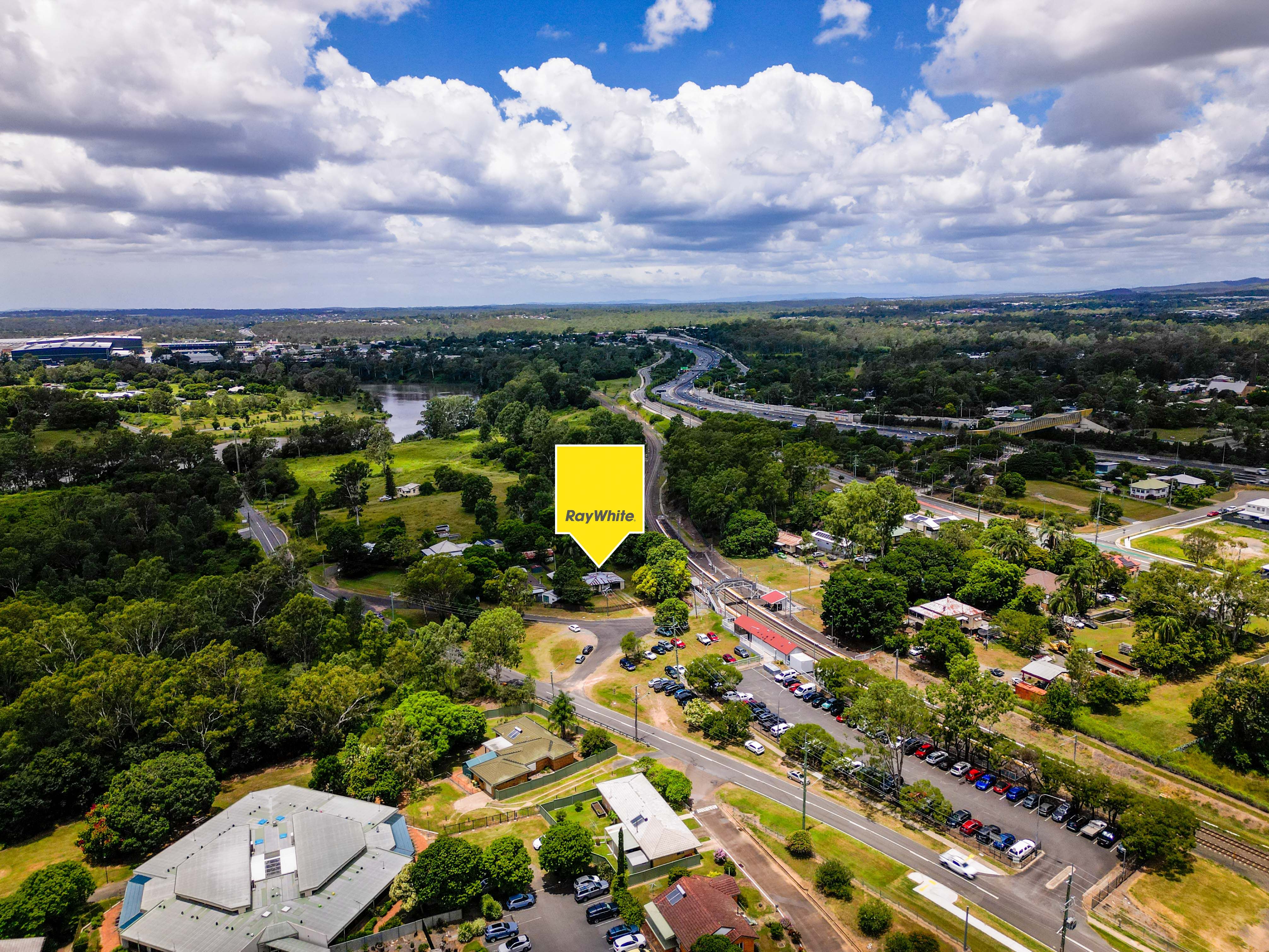 1 Moggill Ferry Road, Riverview, QLD 4303
