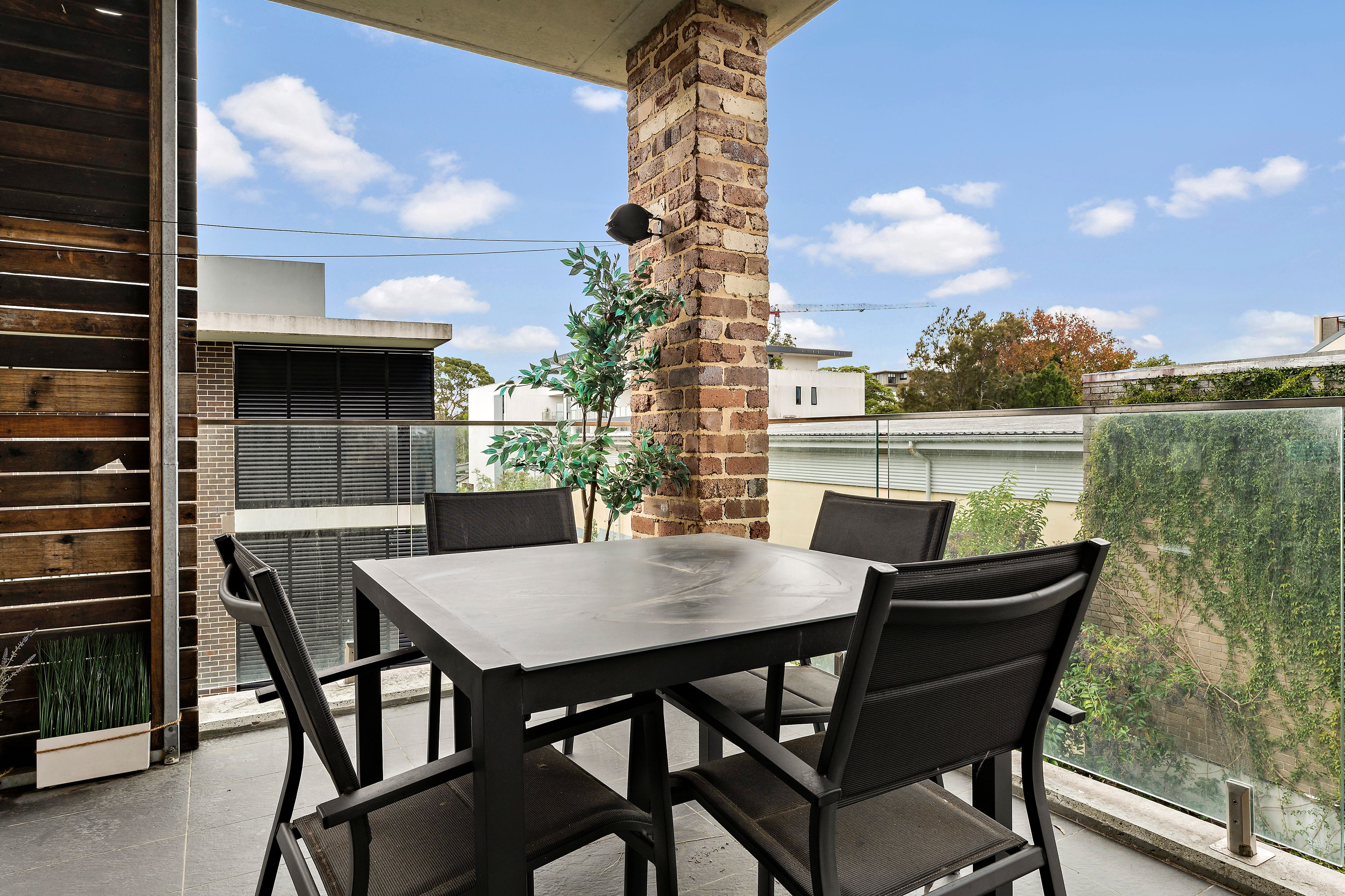 18/14 Bouvardia Street, Asquith, NSW 2077