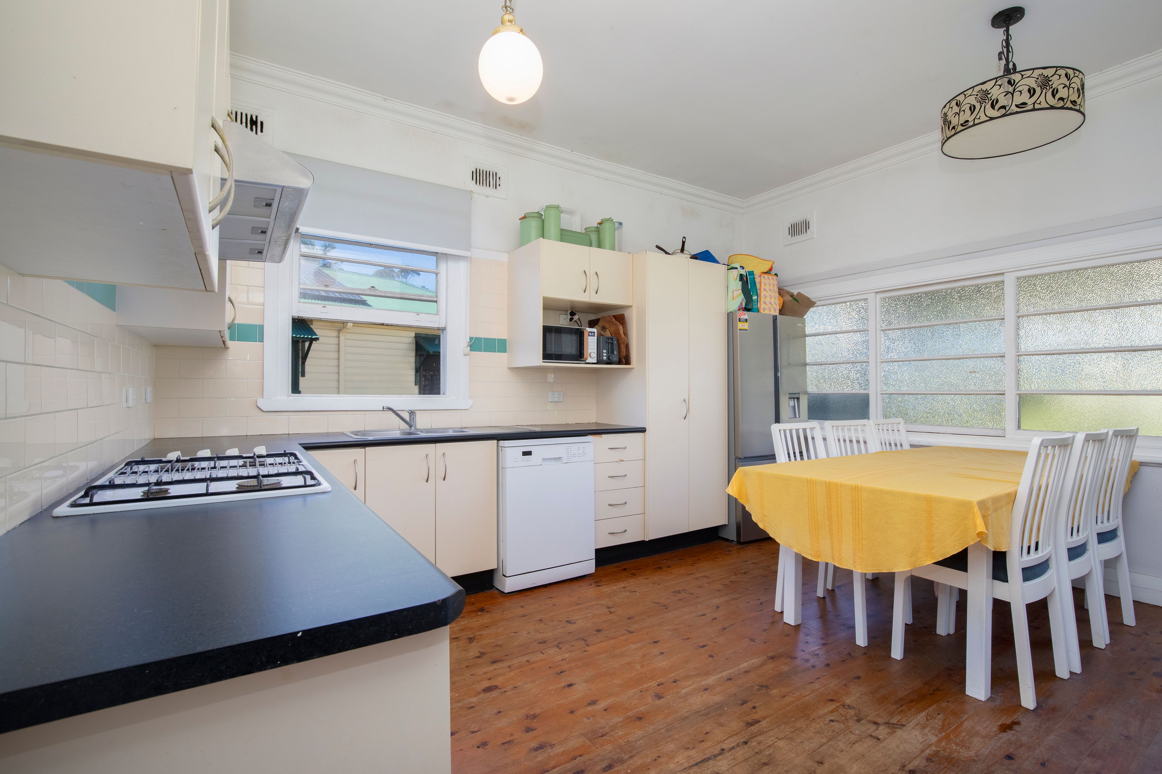 36 Groongal Street — photo 9 of 15