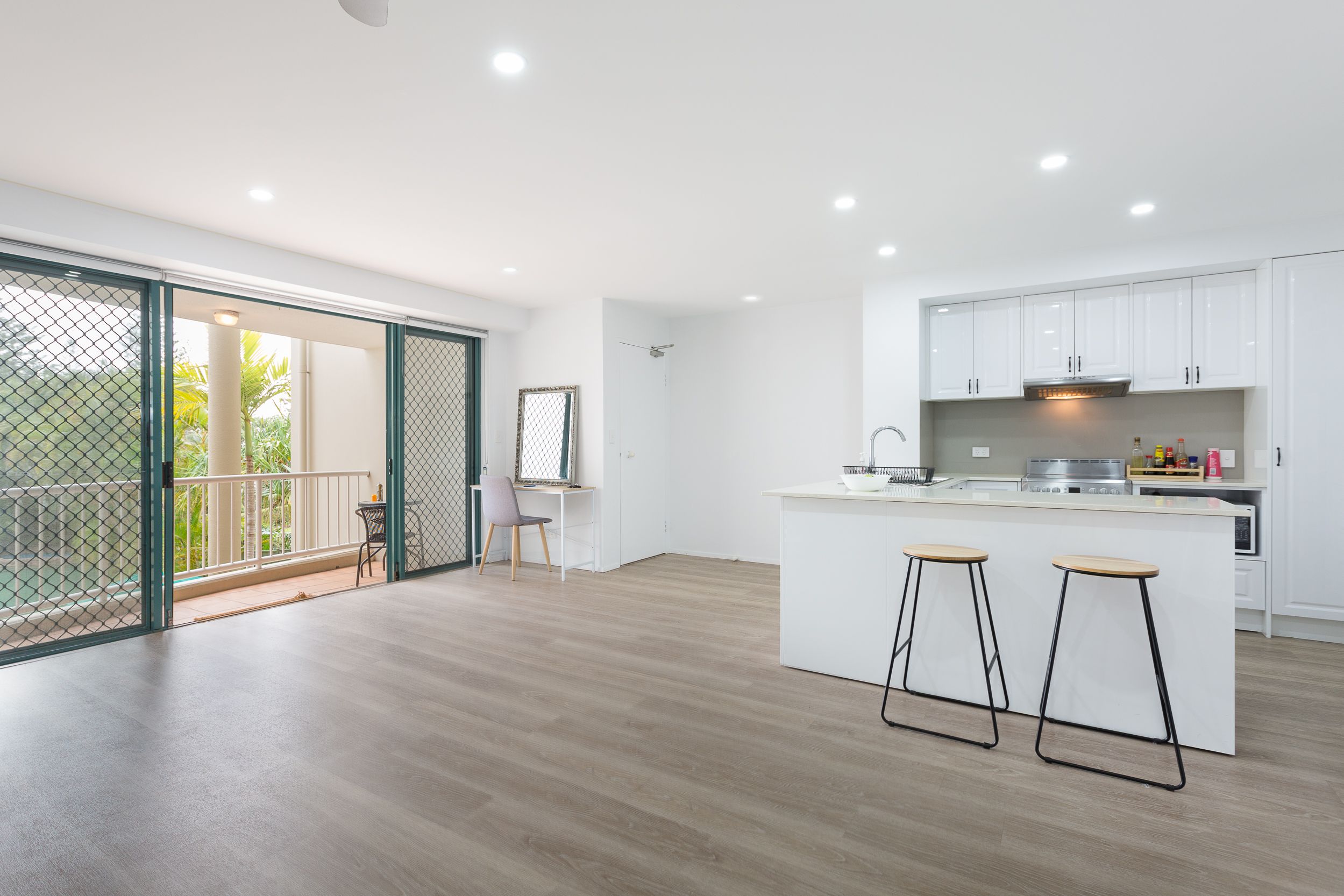 12/13 Montgomery Avenue, Main Beach, QLD 4217
