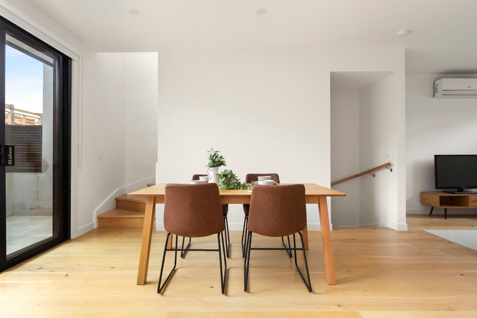 3/6 Walker Street — photo 4 of 14