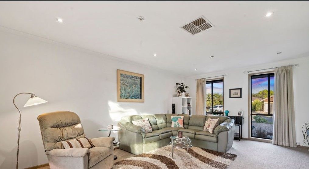 8 Linda Court, Werribee, VIC 3030