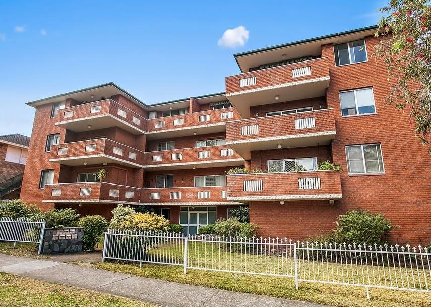 16 Garfield Street, Carlton NSW 2218