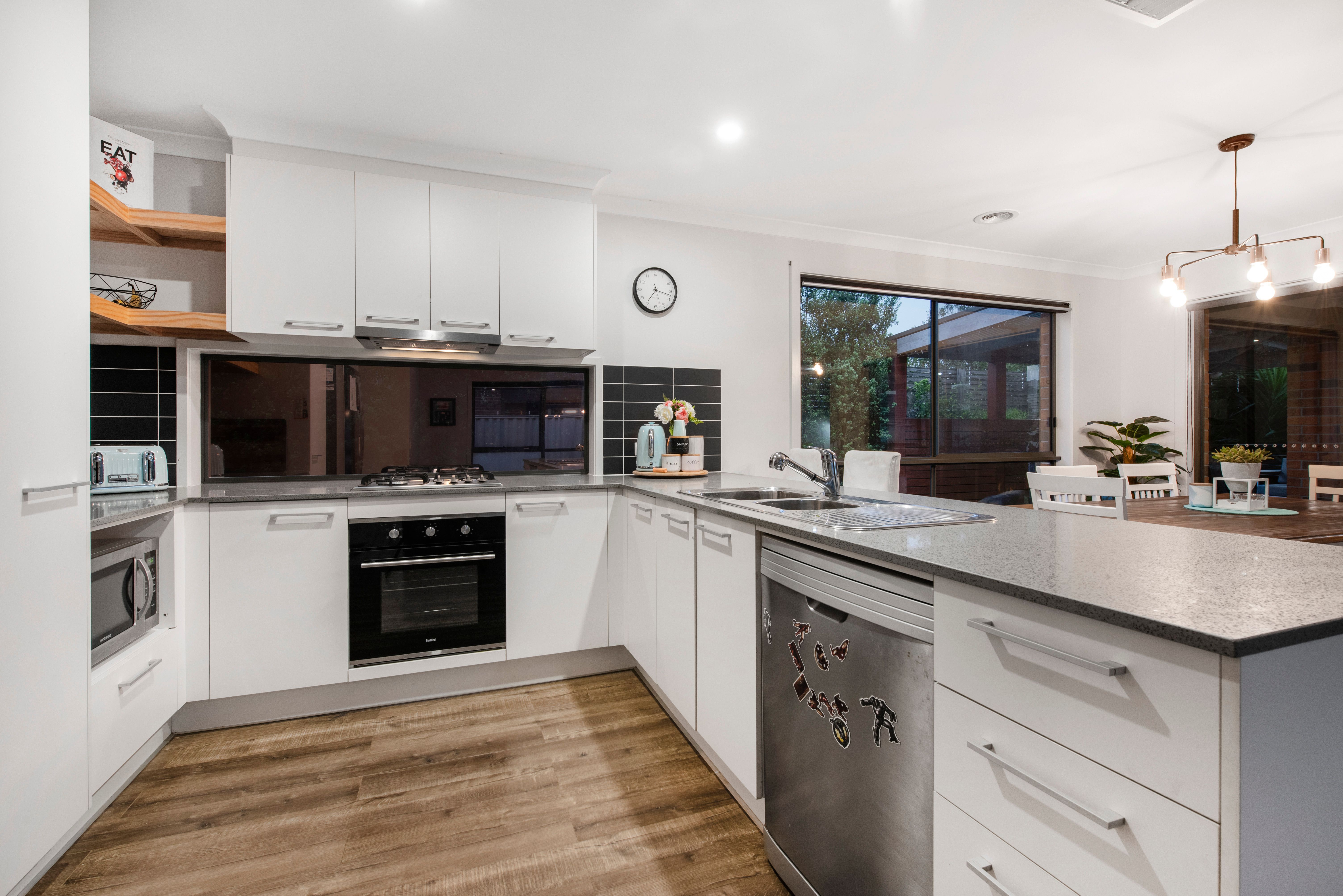 8 Creekview Avenue, Pakenham, VIC 3810