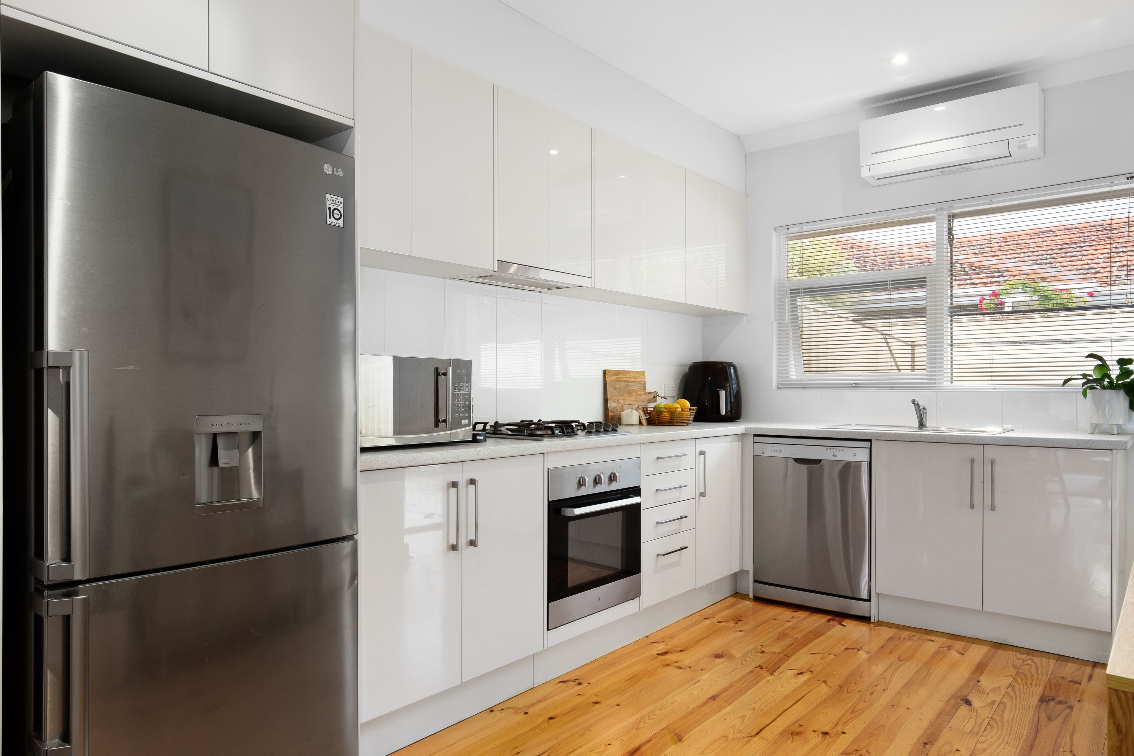 3/30 Dunbar Terrace — photo 9 of 15