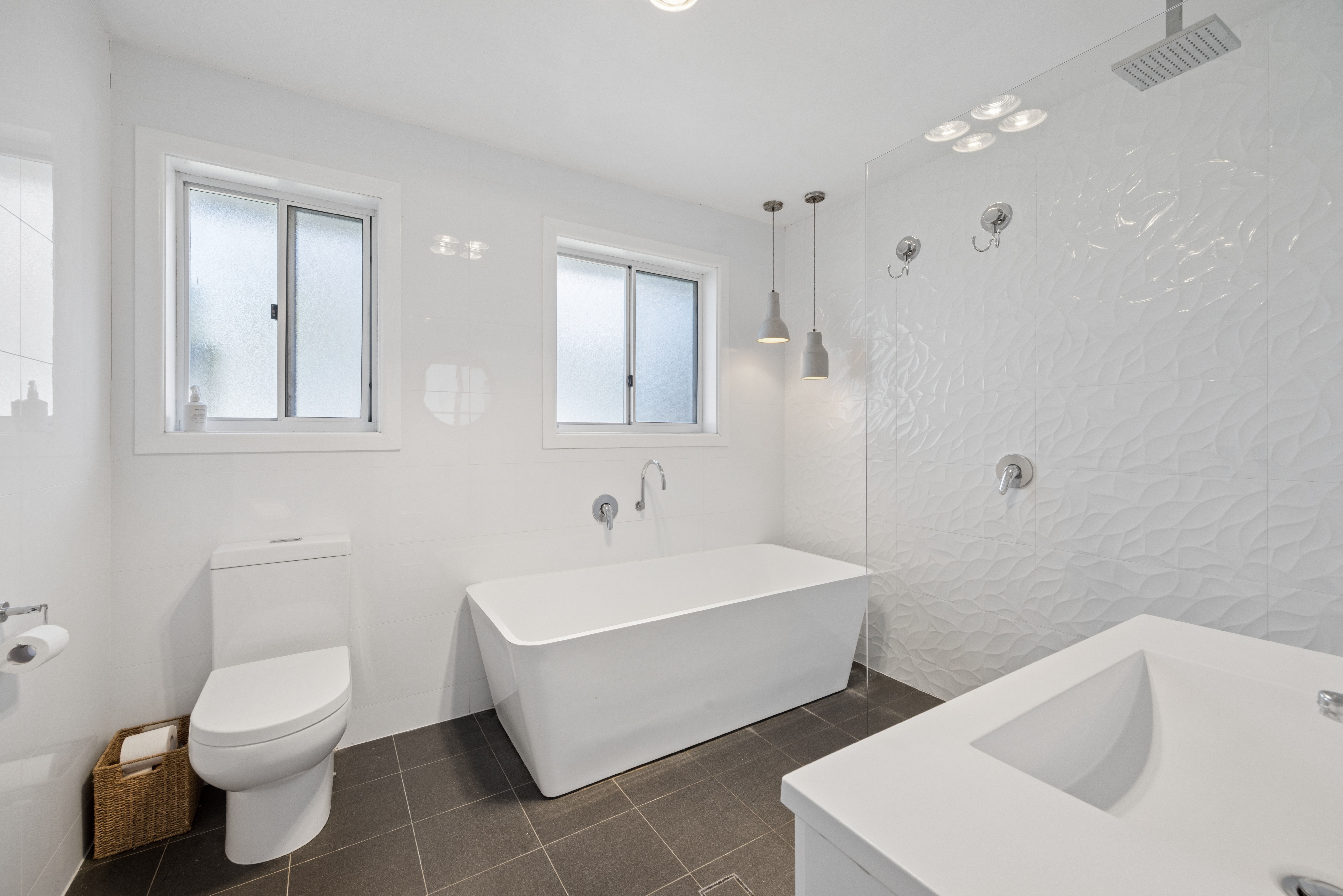102 Willawong Street — photo 10 of 29
