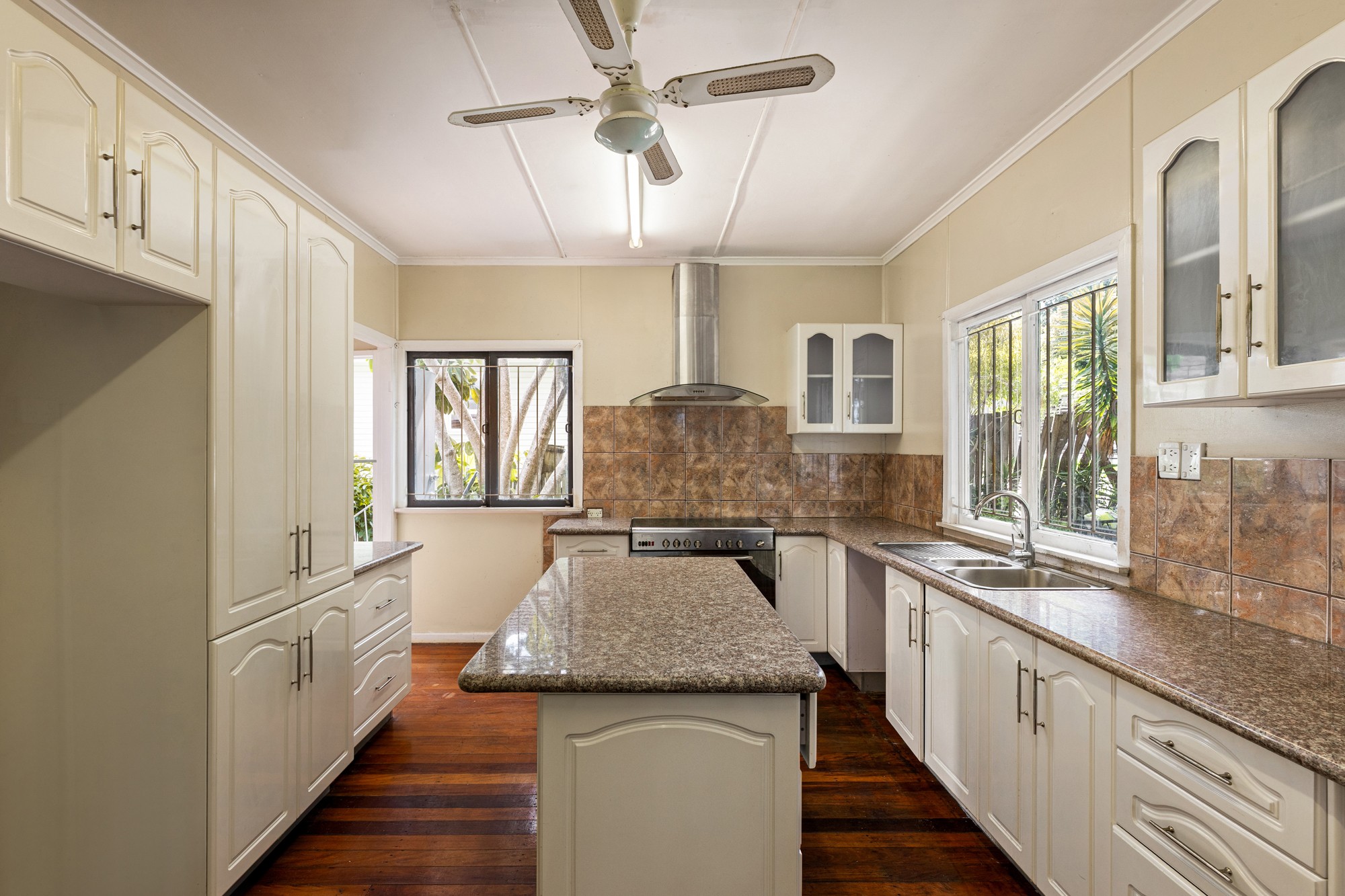 1026 Moggill Road, Kenmore, QLD 4069