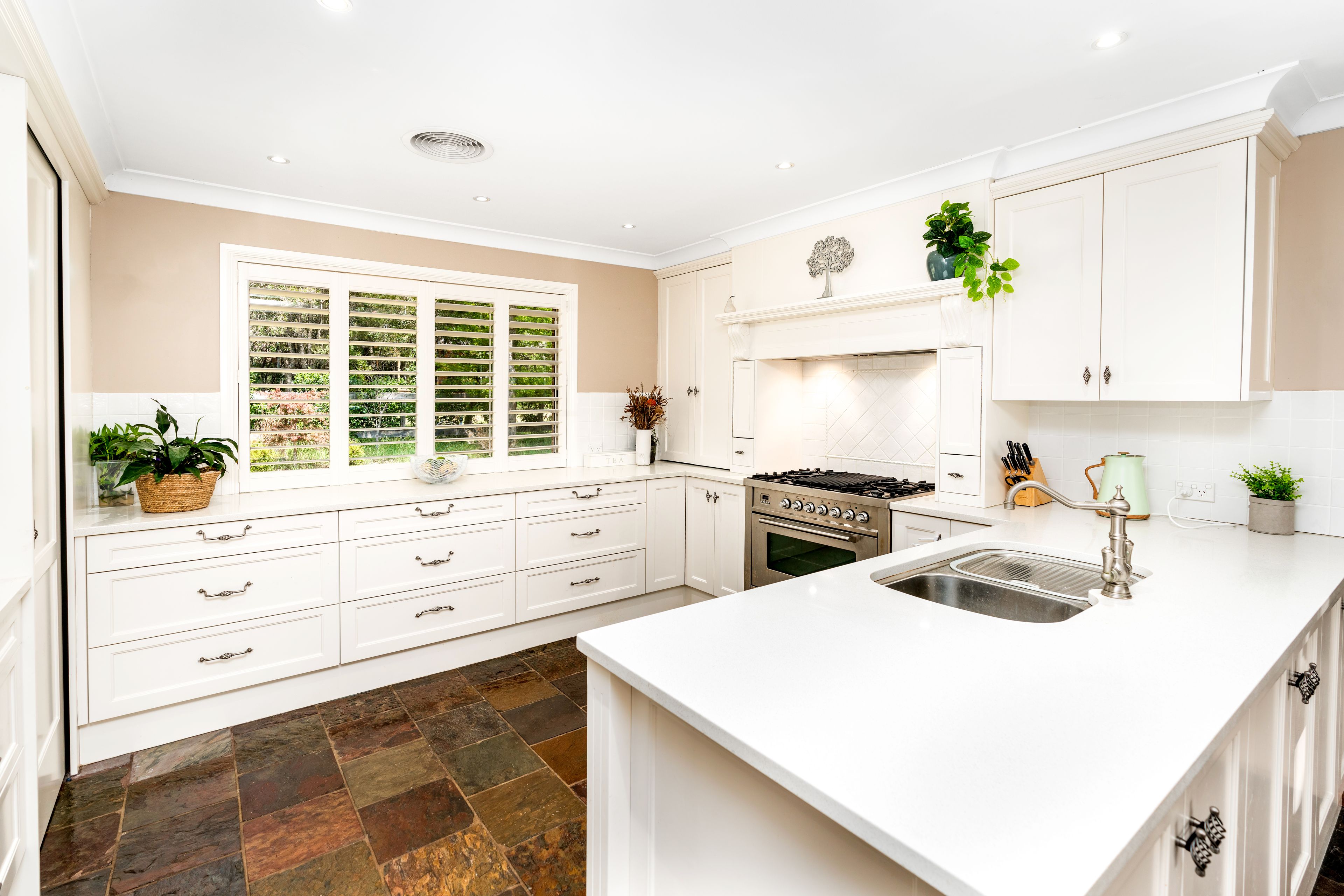 8 Koloona Drive, Tapitallee, NSW 2540
