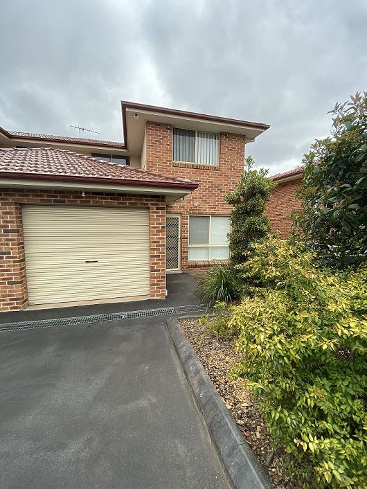 8/4 Feldspar Road, Eagle Vale, NSW 2558
