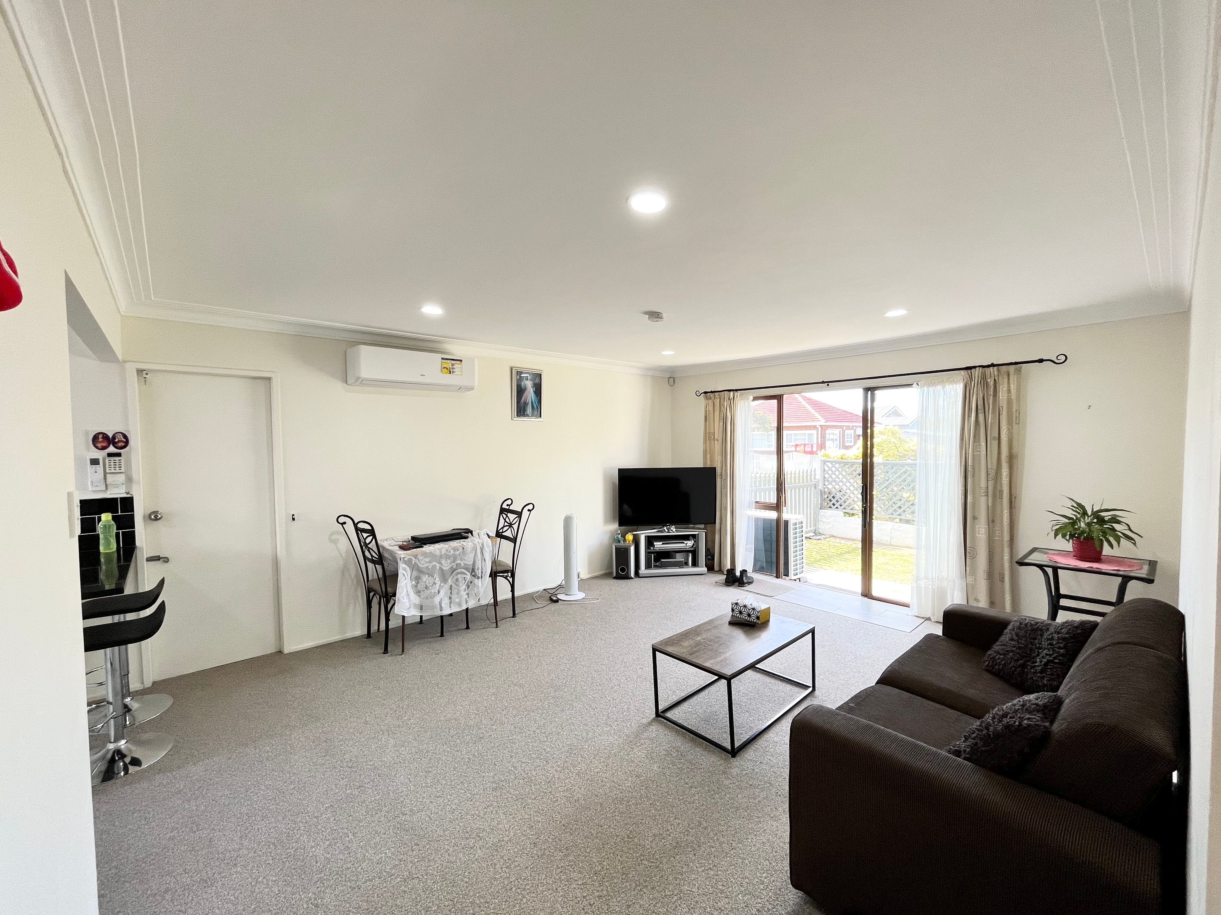 2/1 Akehurst Avenue, New Lynn, Waitakere City