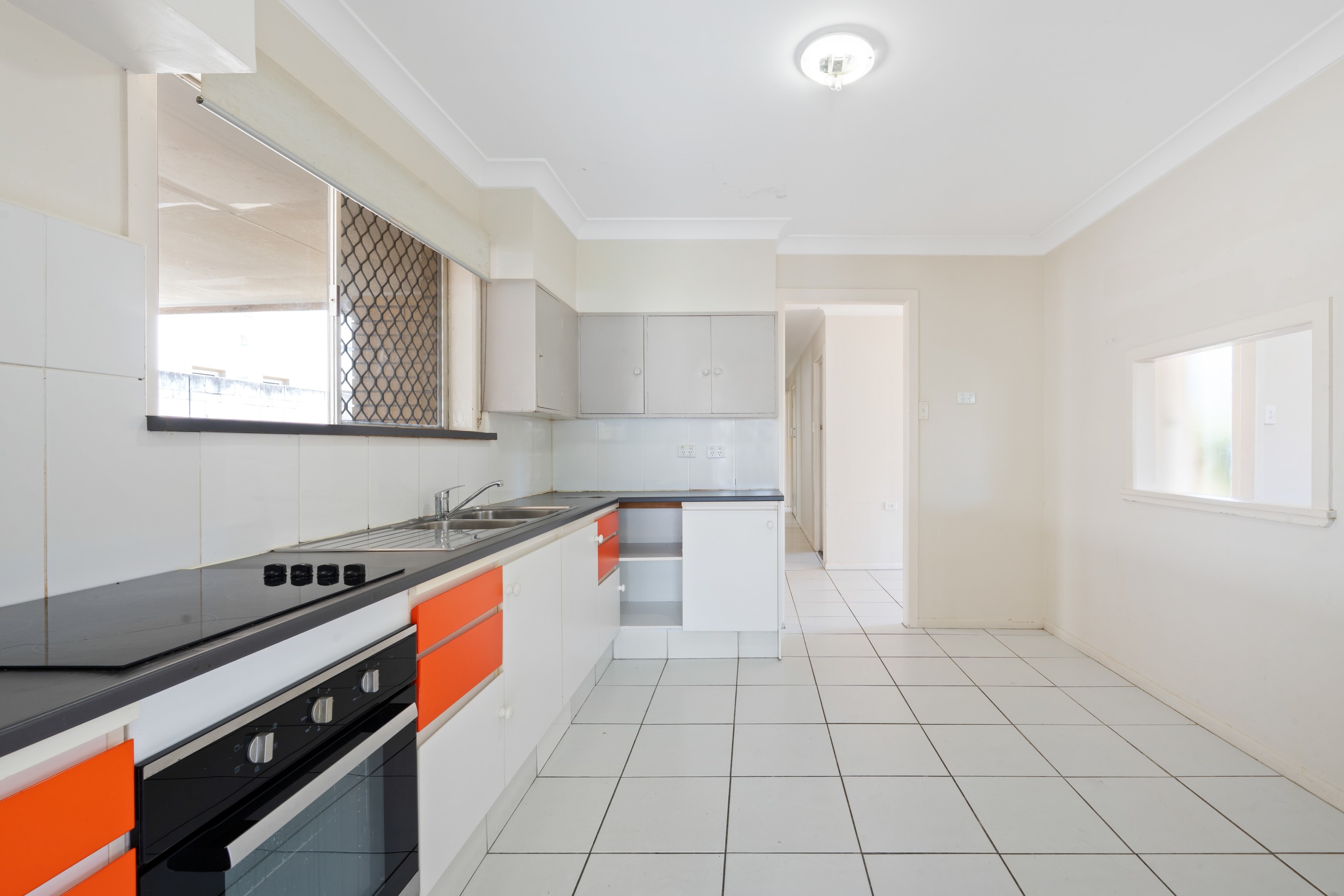 130 Stanhill Drive, Surfers Paradise, QLD 4217