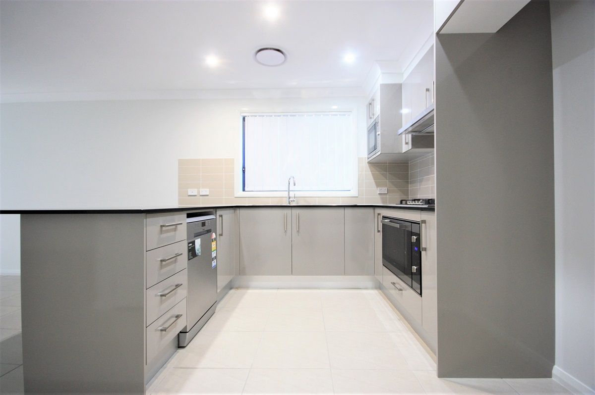 11 Mooney Street, Spring Farm, NSW 2570