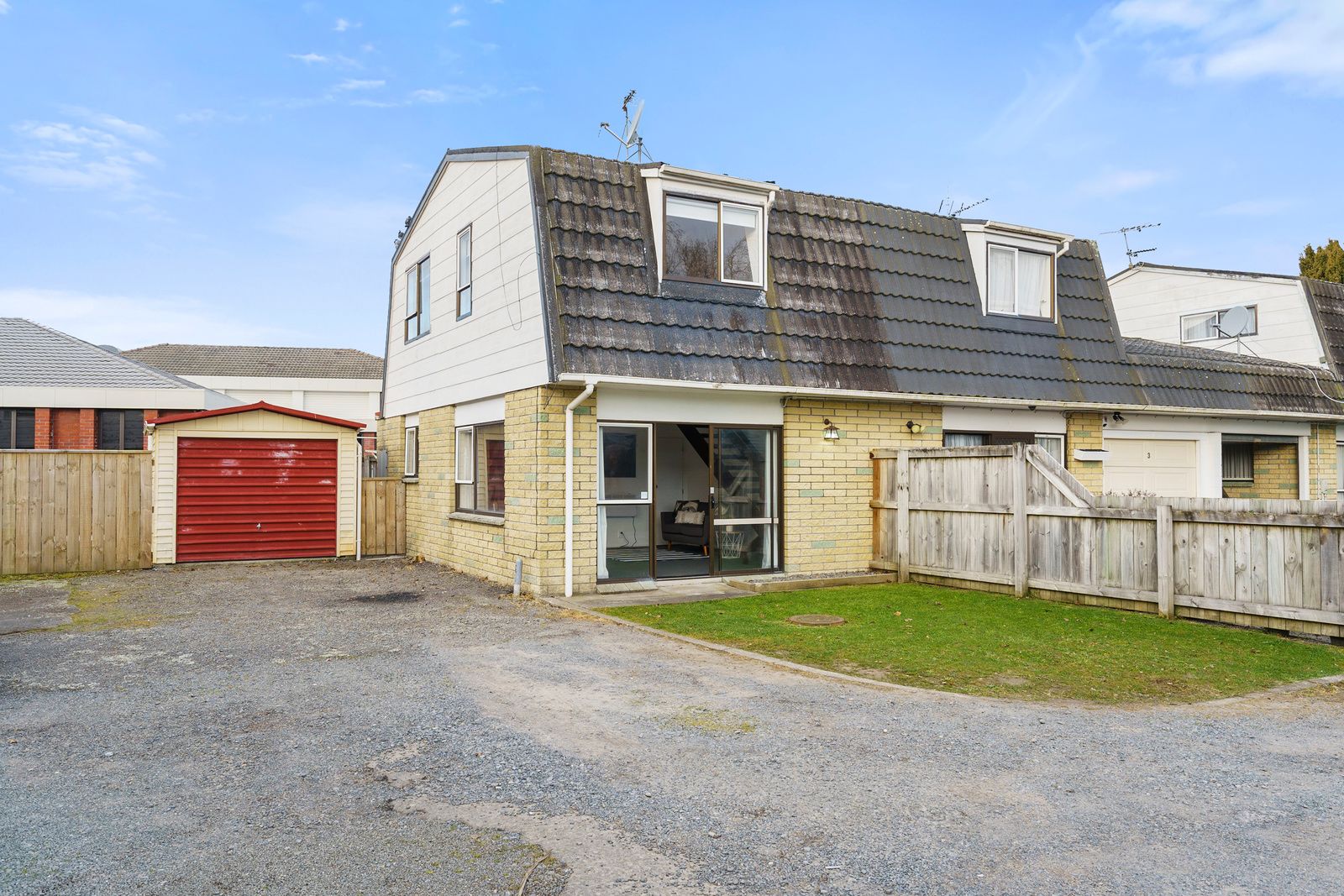 4/2 Ararino Street, Trentham, Upper Hutt City
