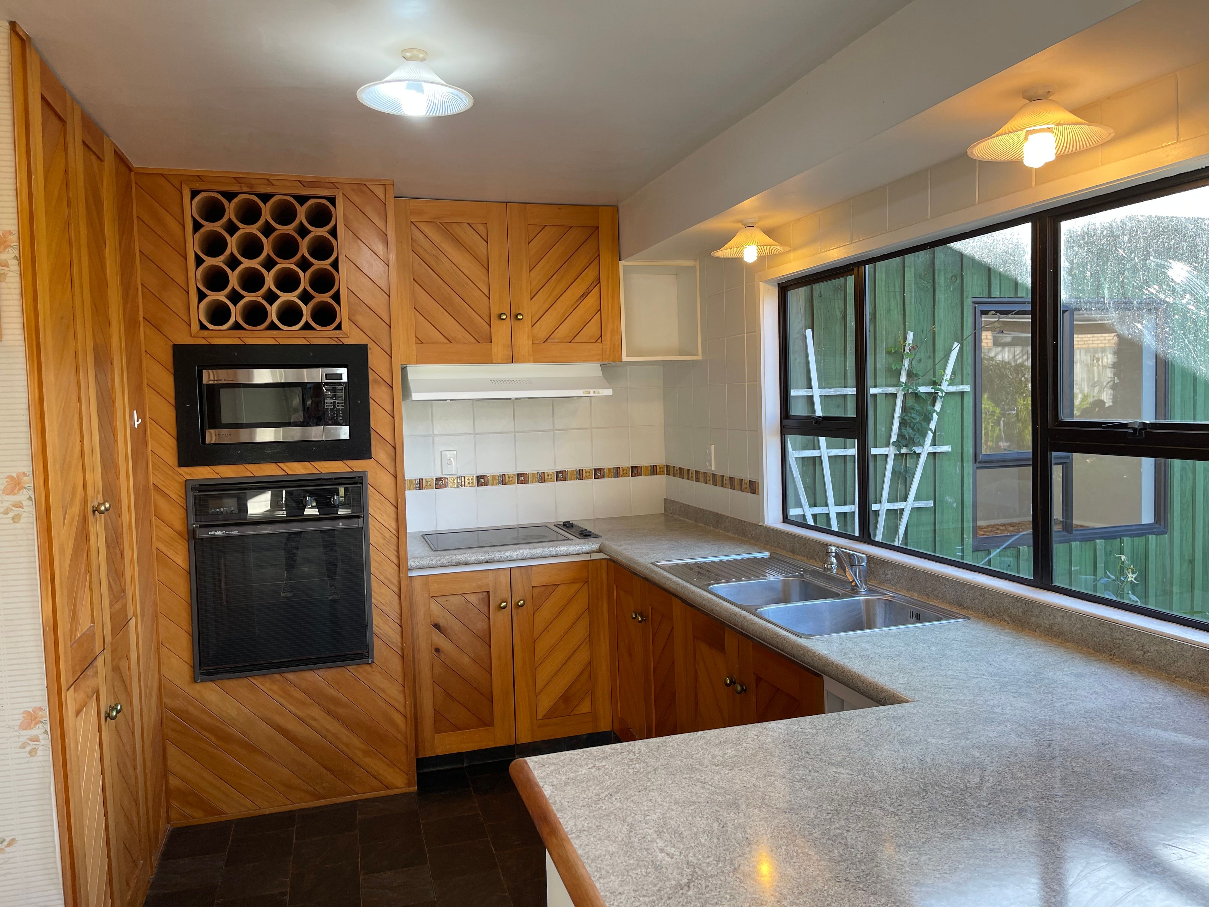 69 Third View Avenue, Beachlands, Manukau City