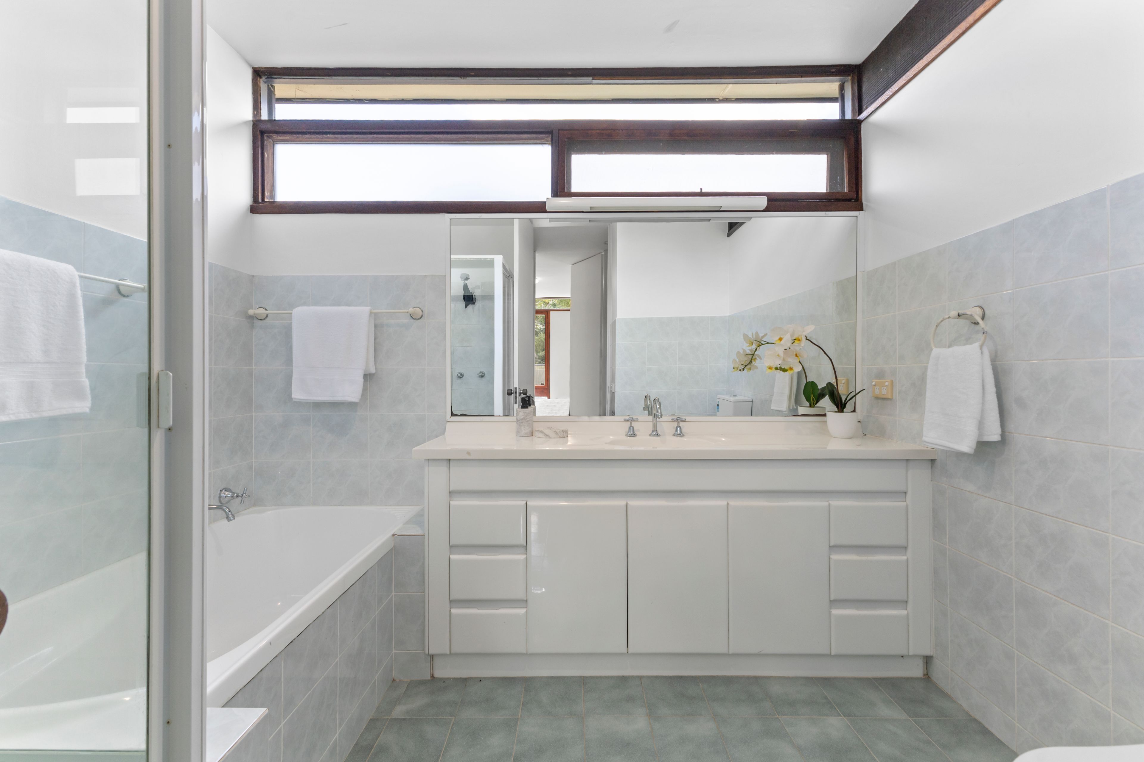 4 Tongarra Place — photo 9 of 10