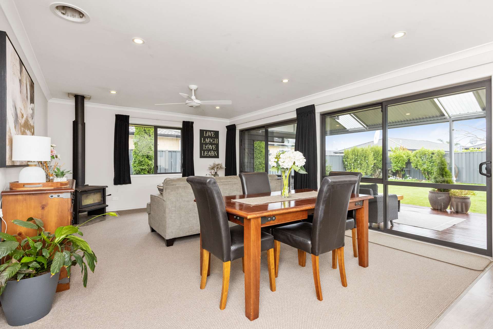 19 Taieri Place photo 3